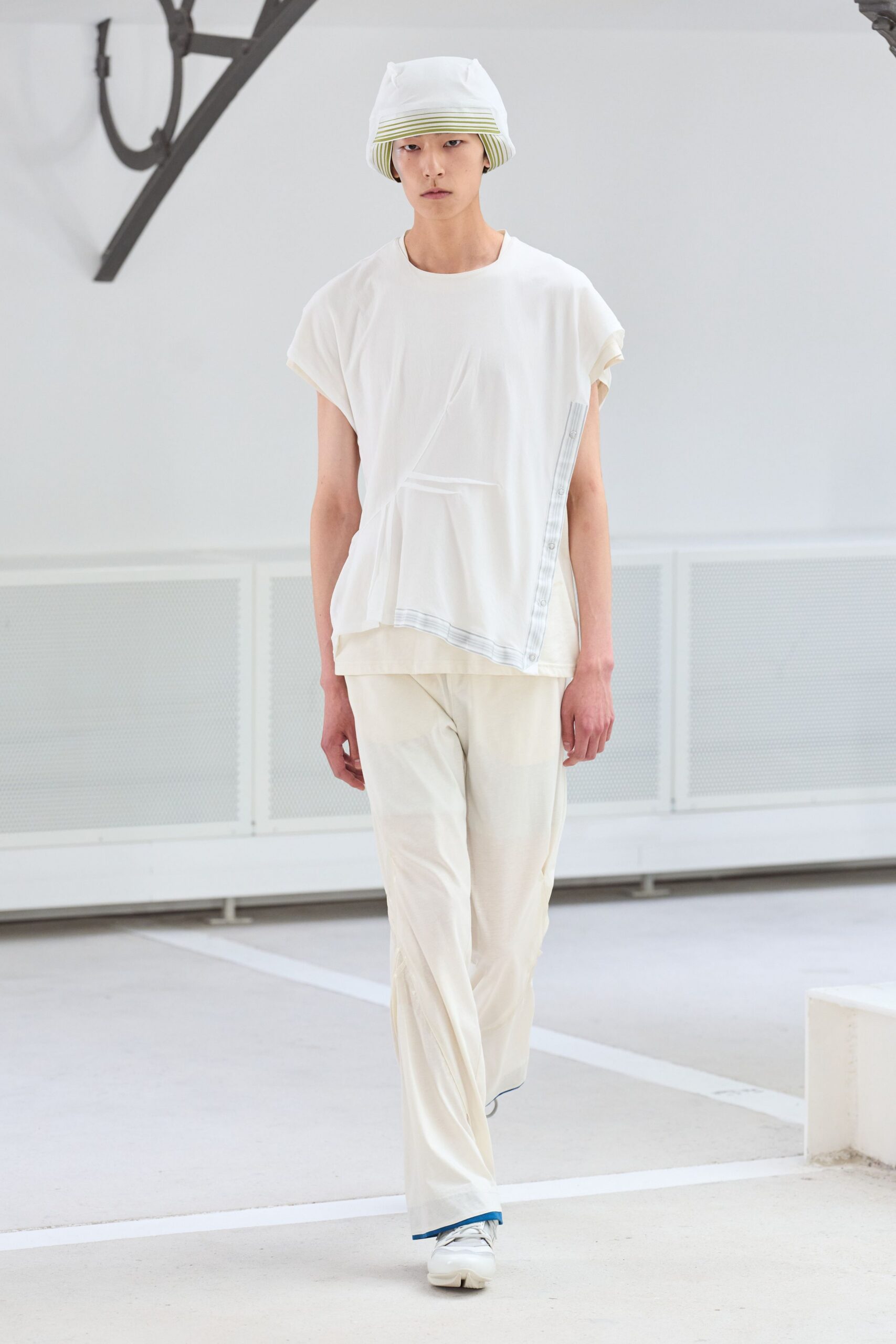 white cotton short-sleeve scoop-neck relaxed layered top