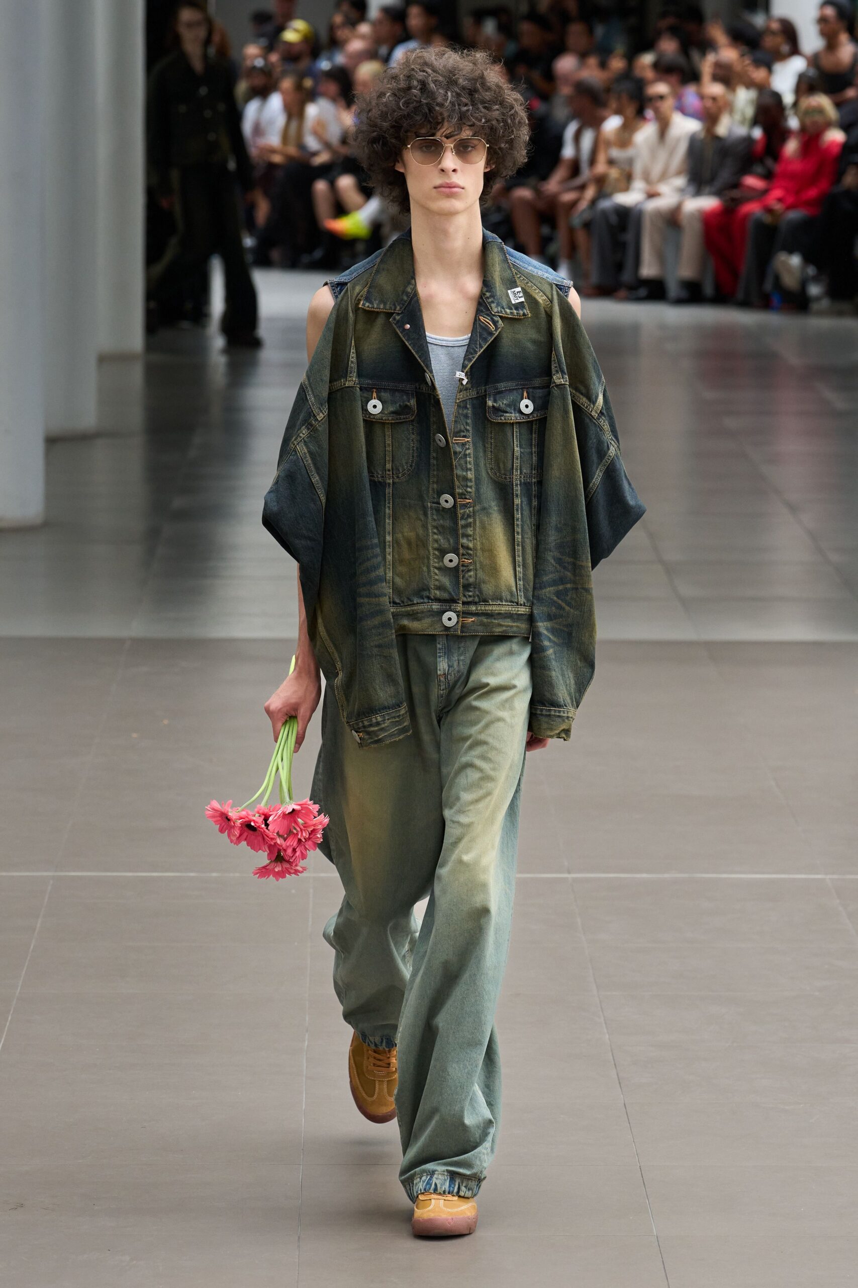 relaxed denim jacket with tank-top
