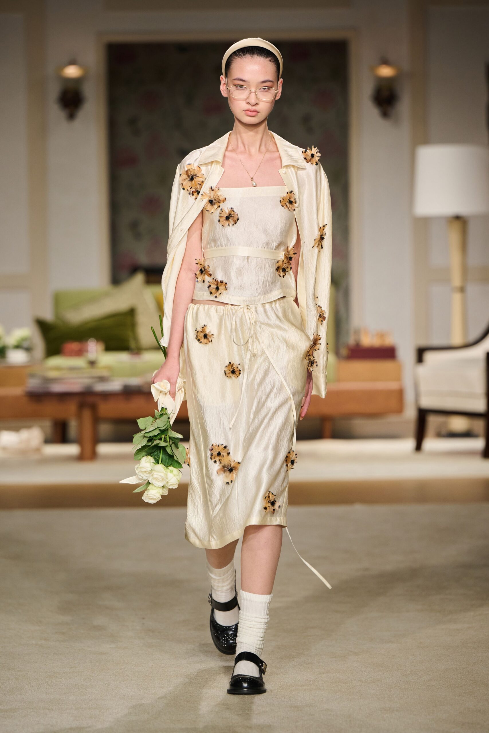 ivory silk fitted embroidered skirt
