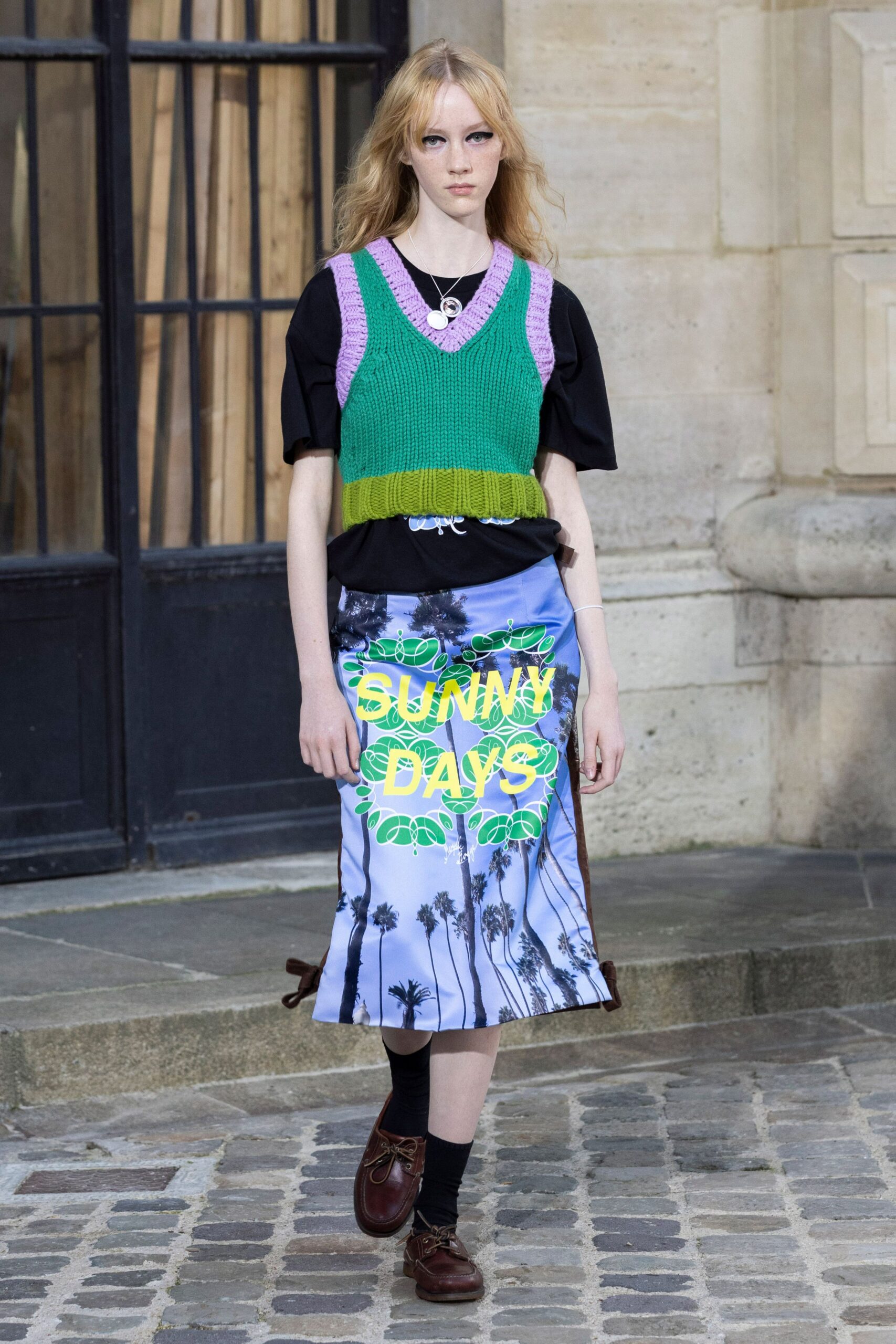 blue fitted printed midi skirt
