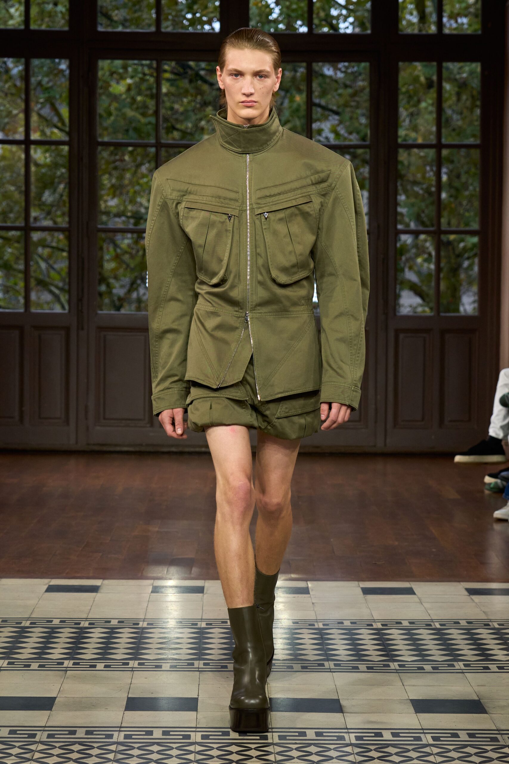 green cotton long-sleeve collared structured zippered jacket