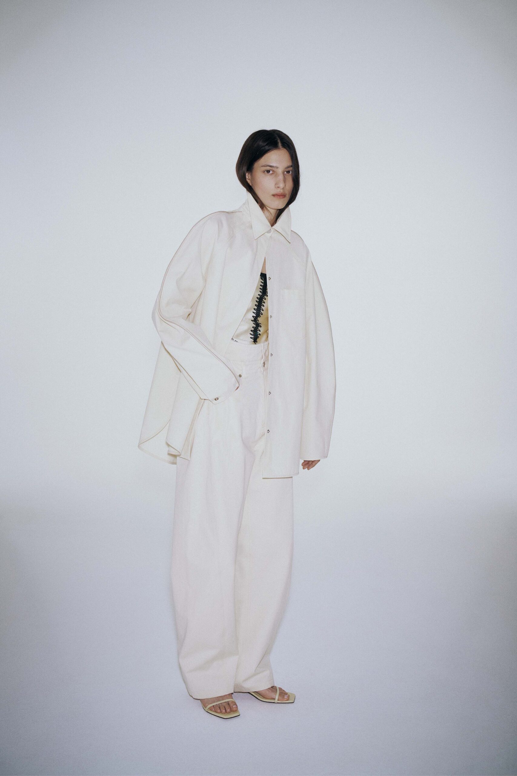 white cotton long-sleeve collared oversized jacket