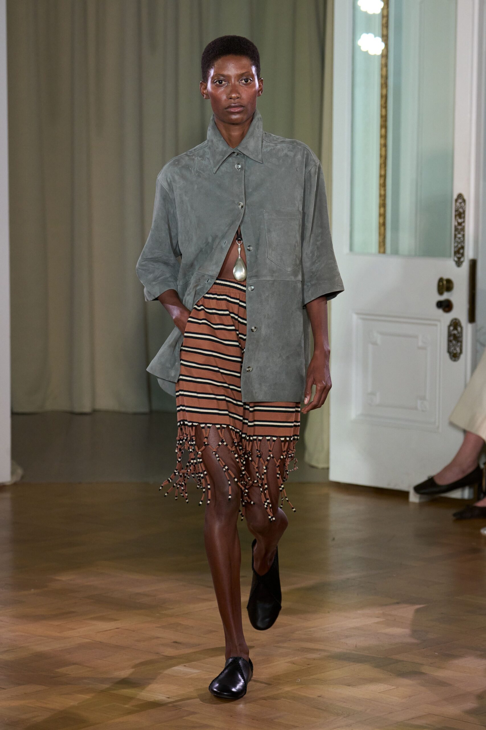 gray suede short-sleeve collared relaxed buttoned shirt