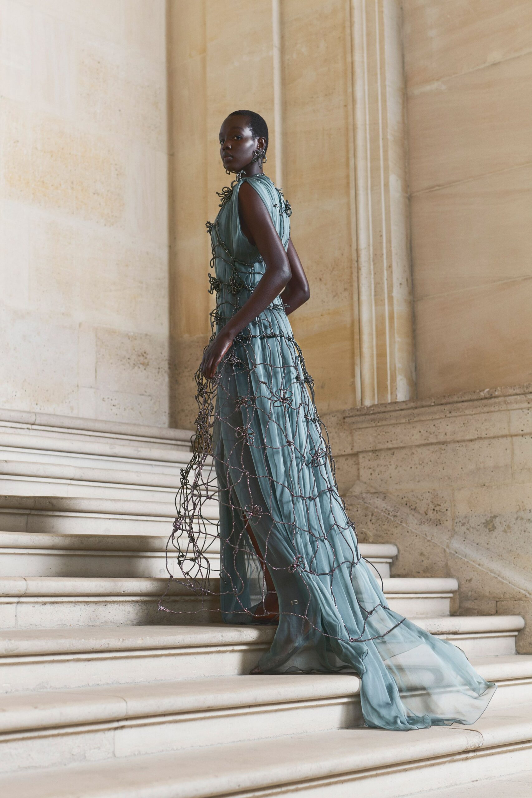 blue chiffon sleeveless gown