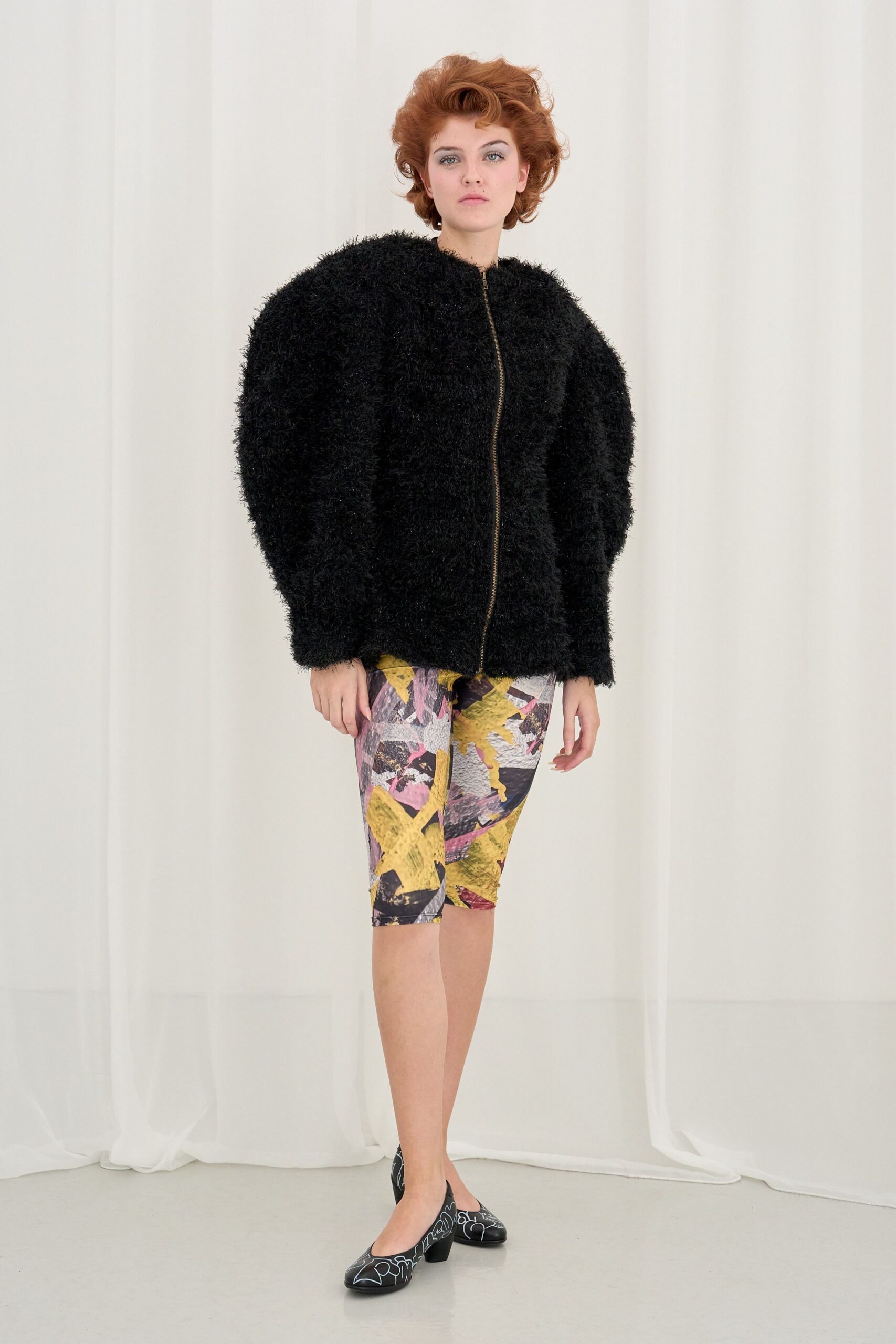 black fur long-sleeve oversized zippered textured jacket