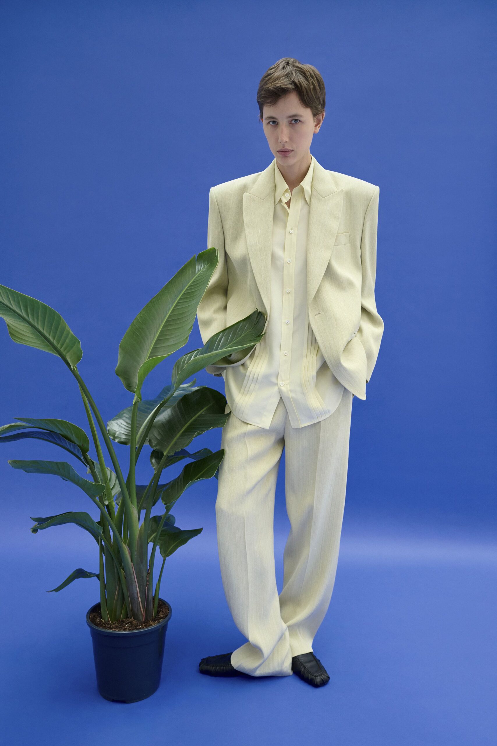 yellow long-sleeve collared tailored pleated suit