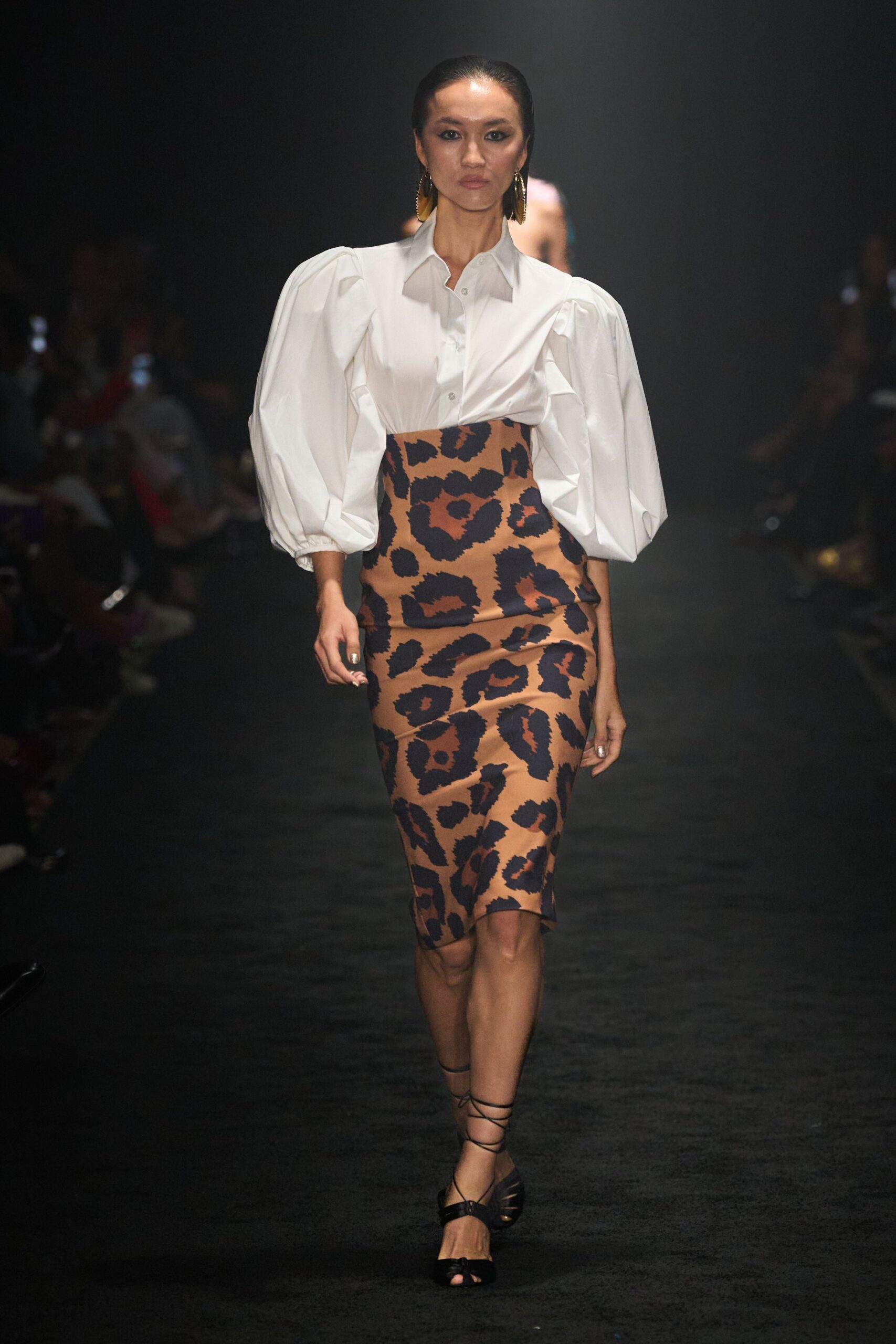 white fitted top brown pencil skirt