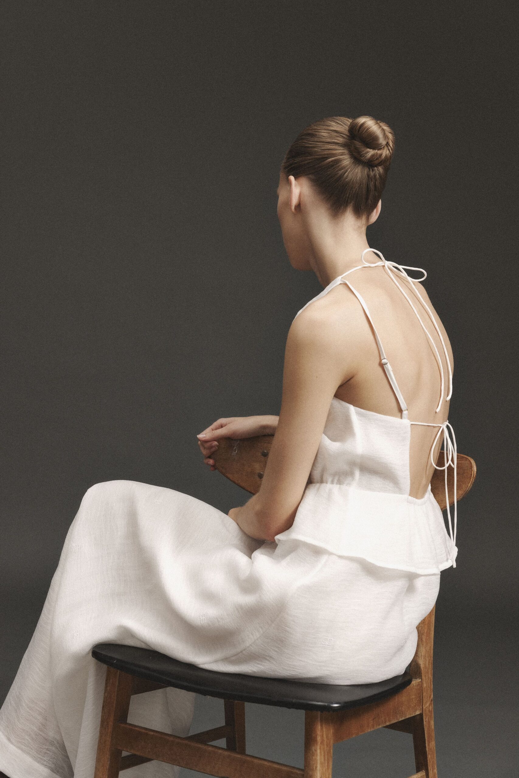 white linen sleeveless dress
