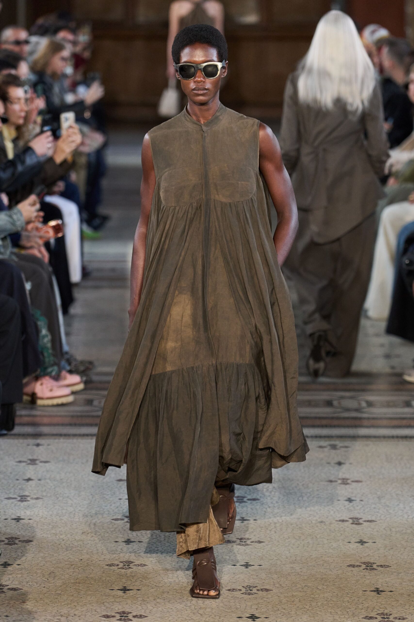 brown cotton sleeveless collared relaxed tiered maxi dress