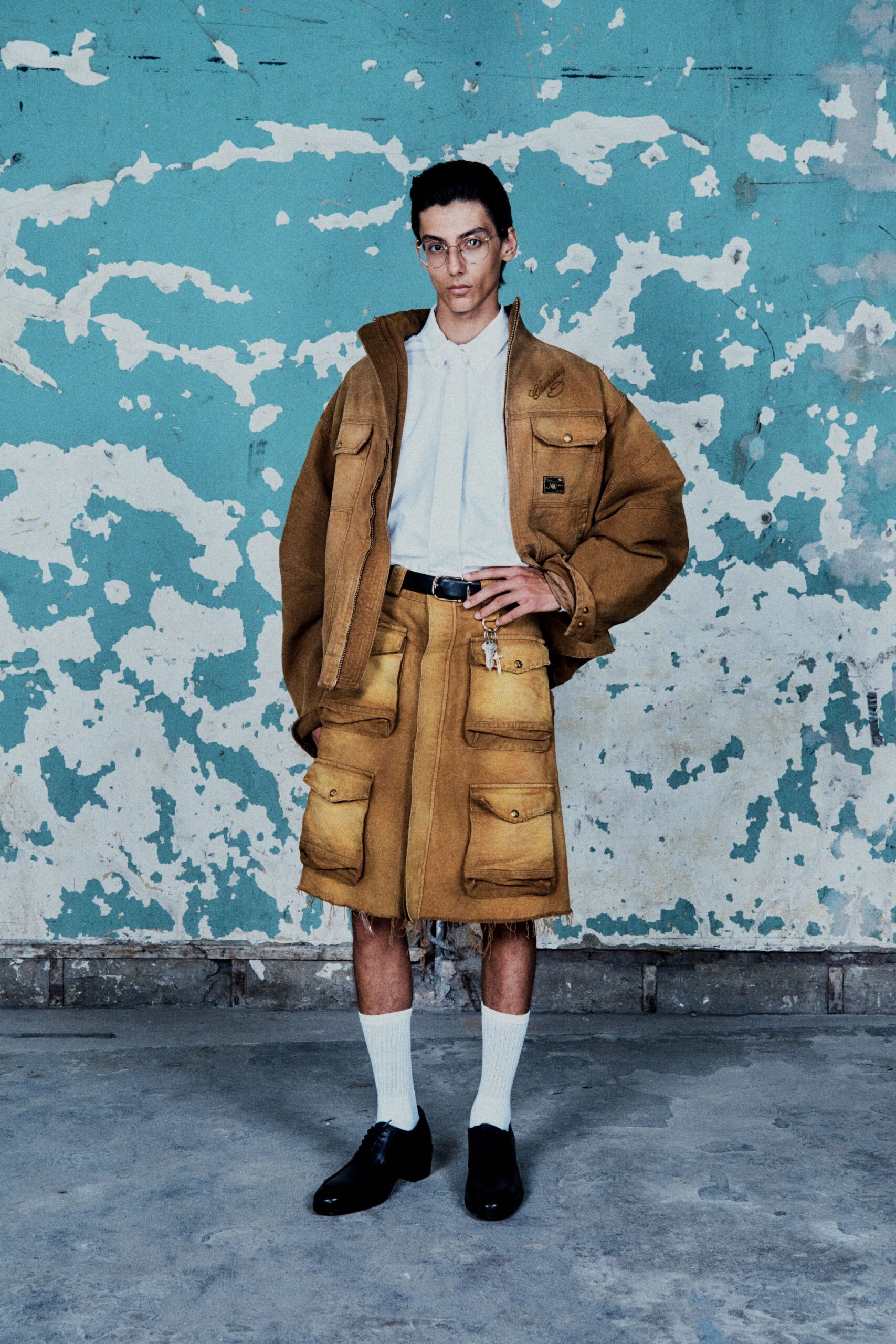 brown cotton long-sleeve collared oversized pockets jacket