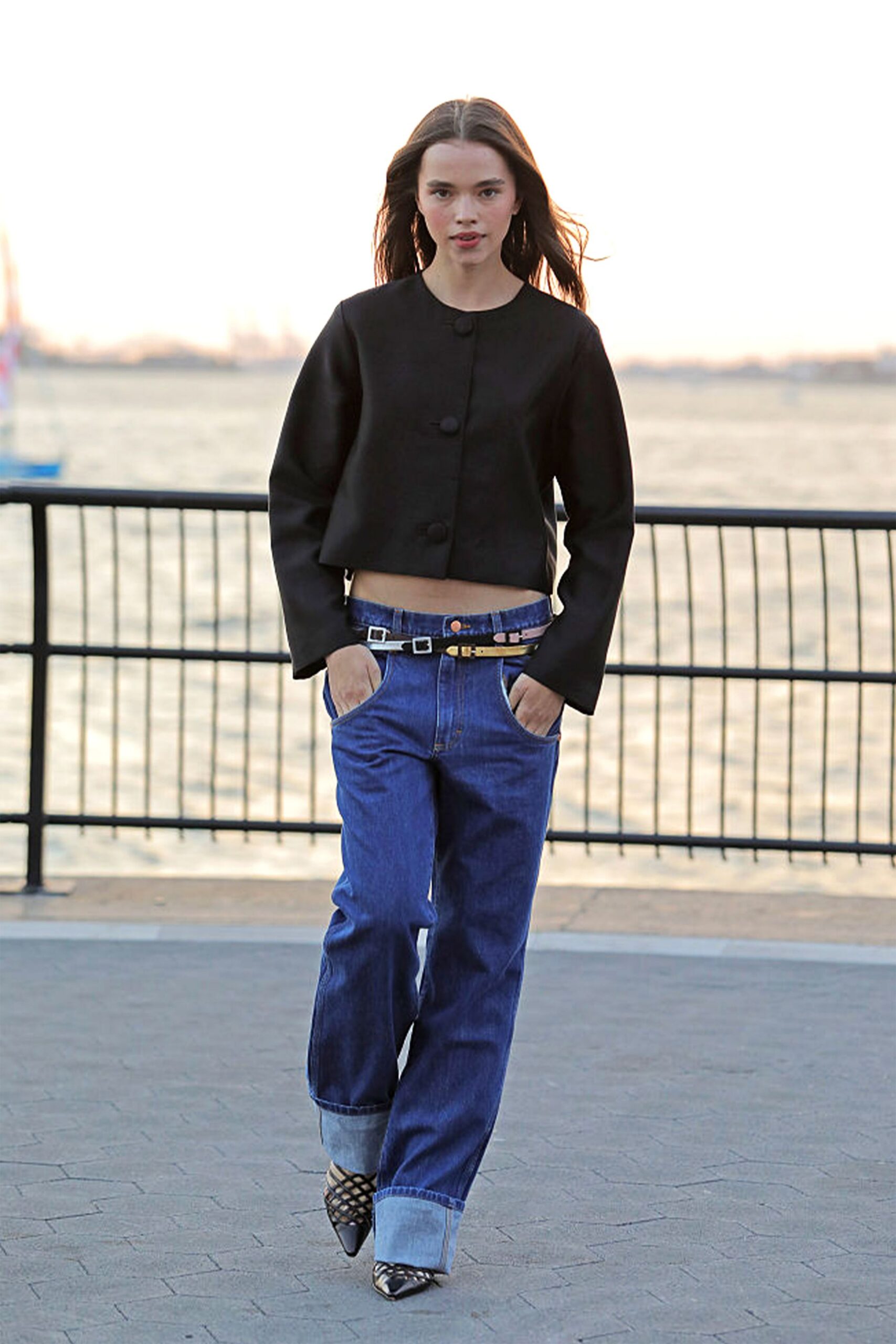 black cotton short-sleeve collared fitted buttoned cropped jacket