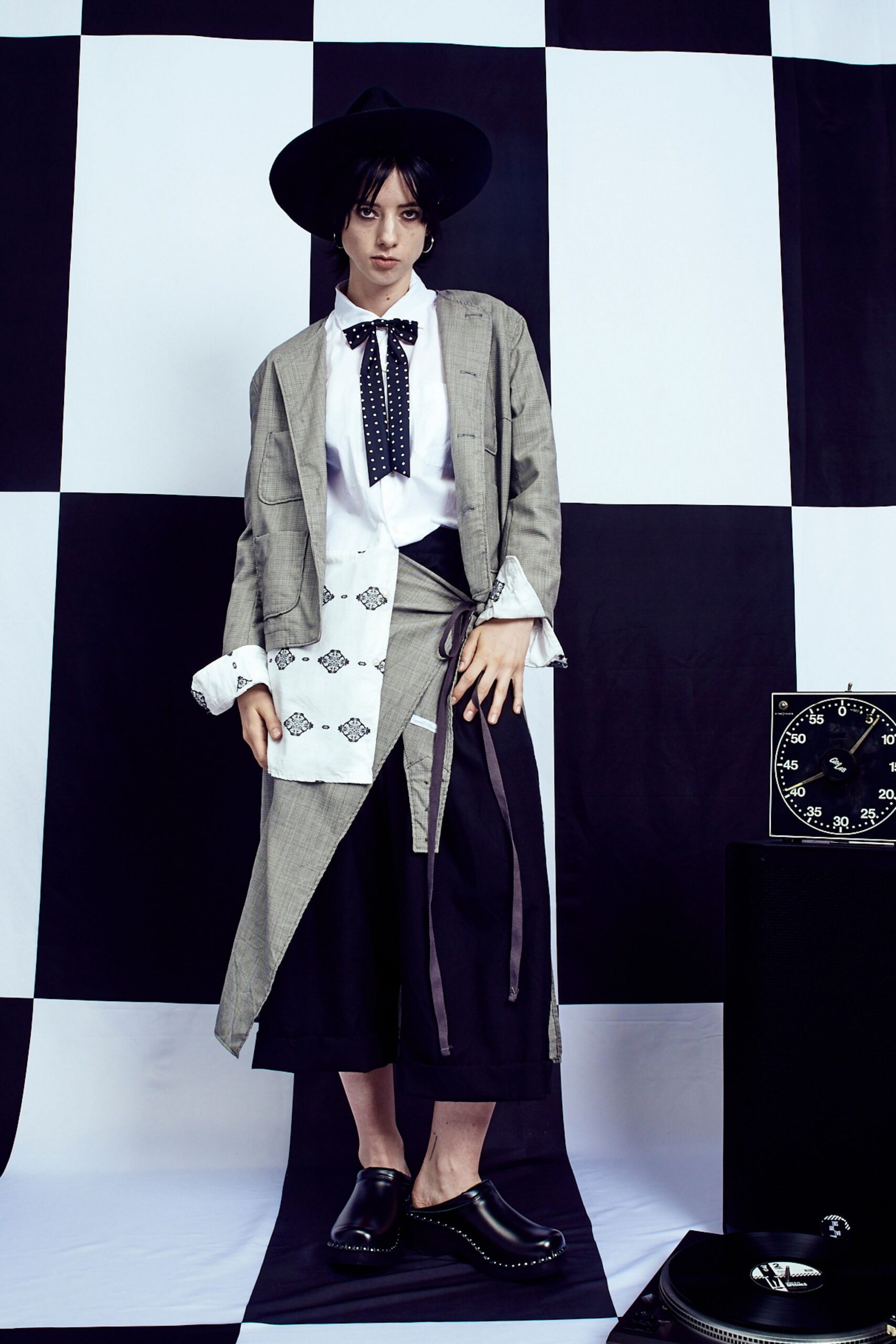 gray blazer white shirt black pants