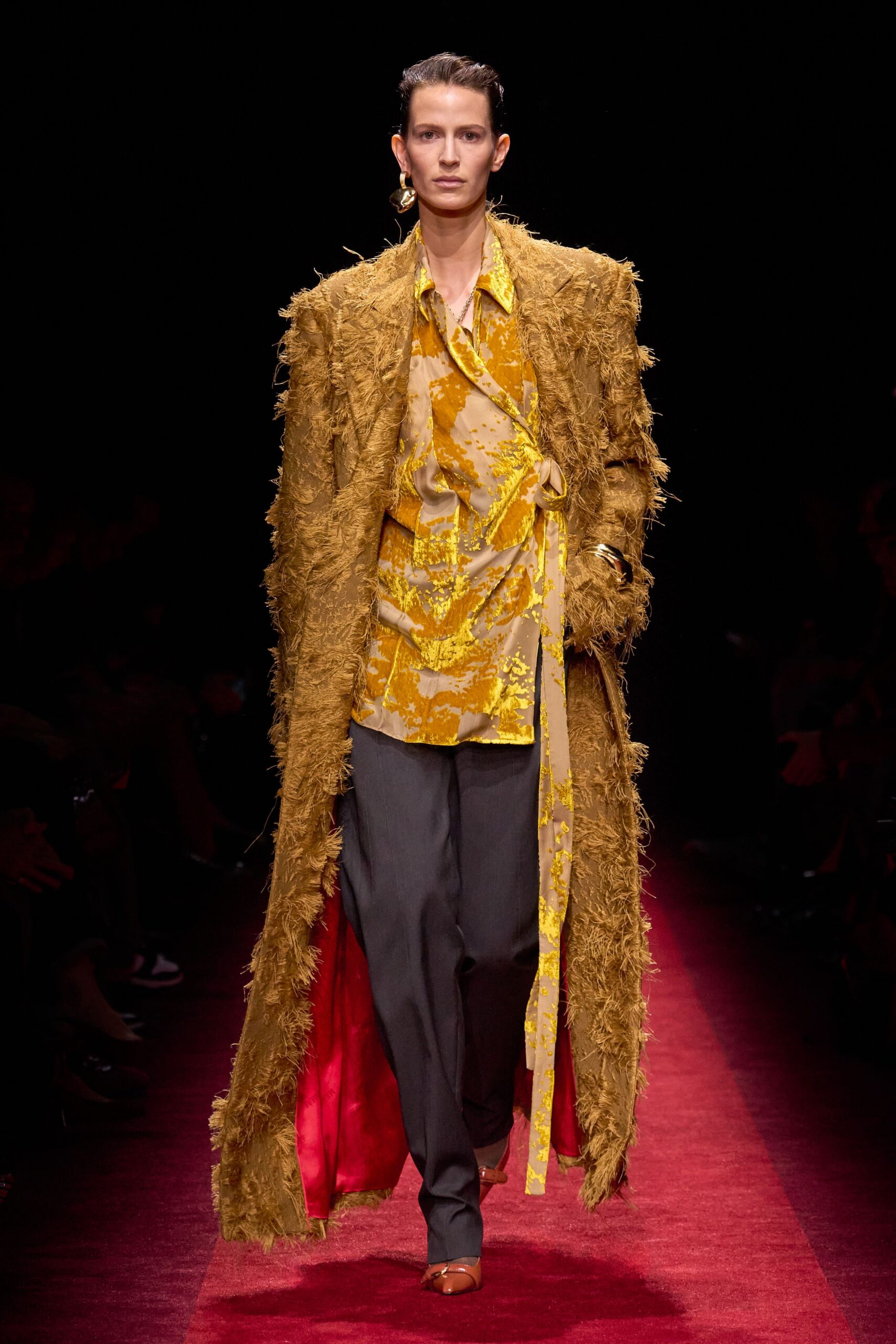 yellow silk long-sleeve collared fitted printed shirt