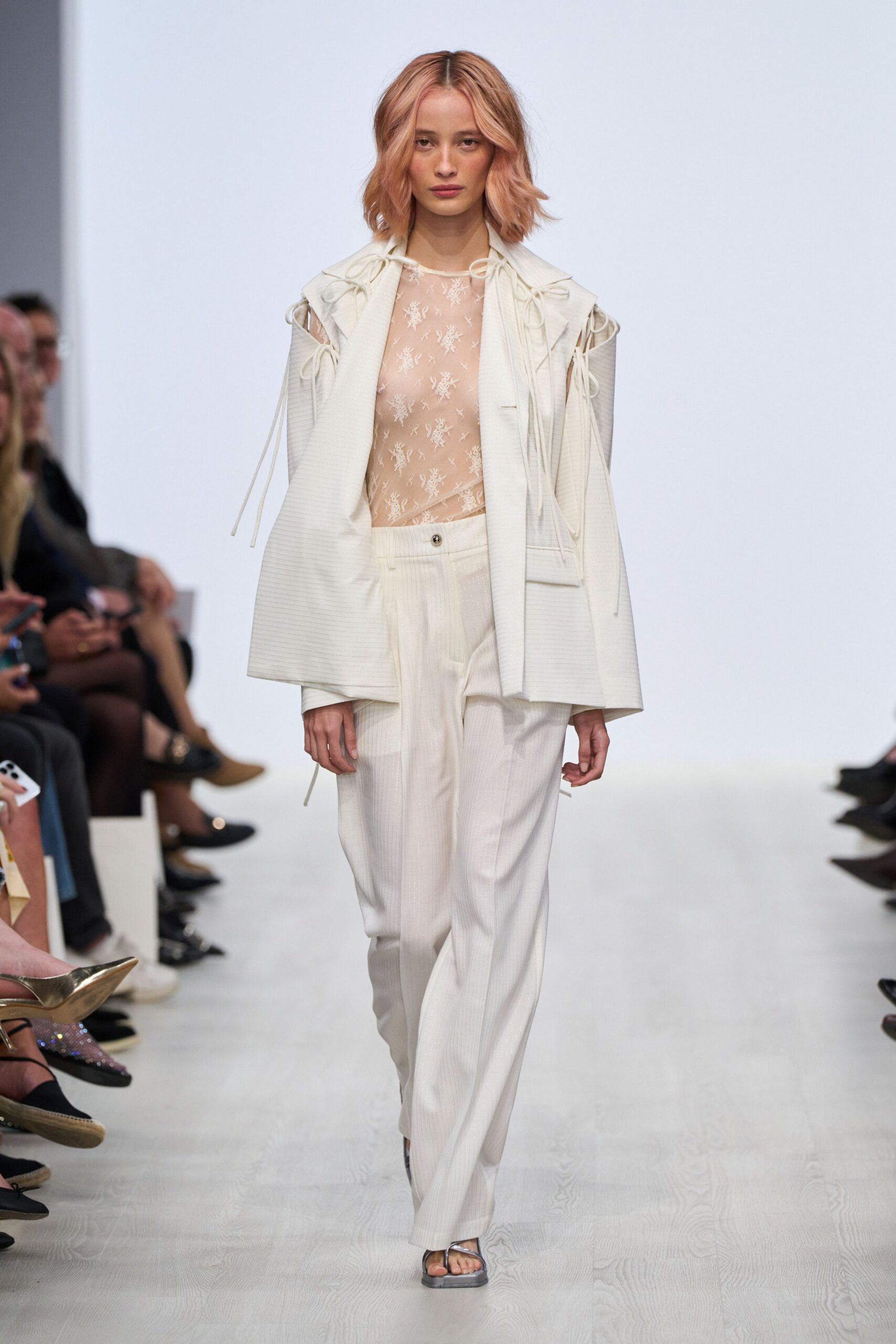 white cotton long-sleeve collared relaxed zippered jacket
