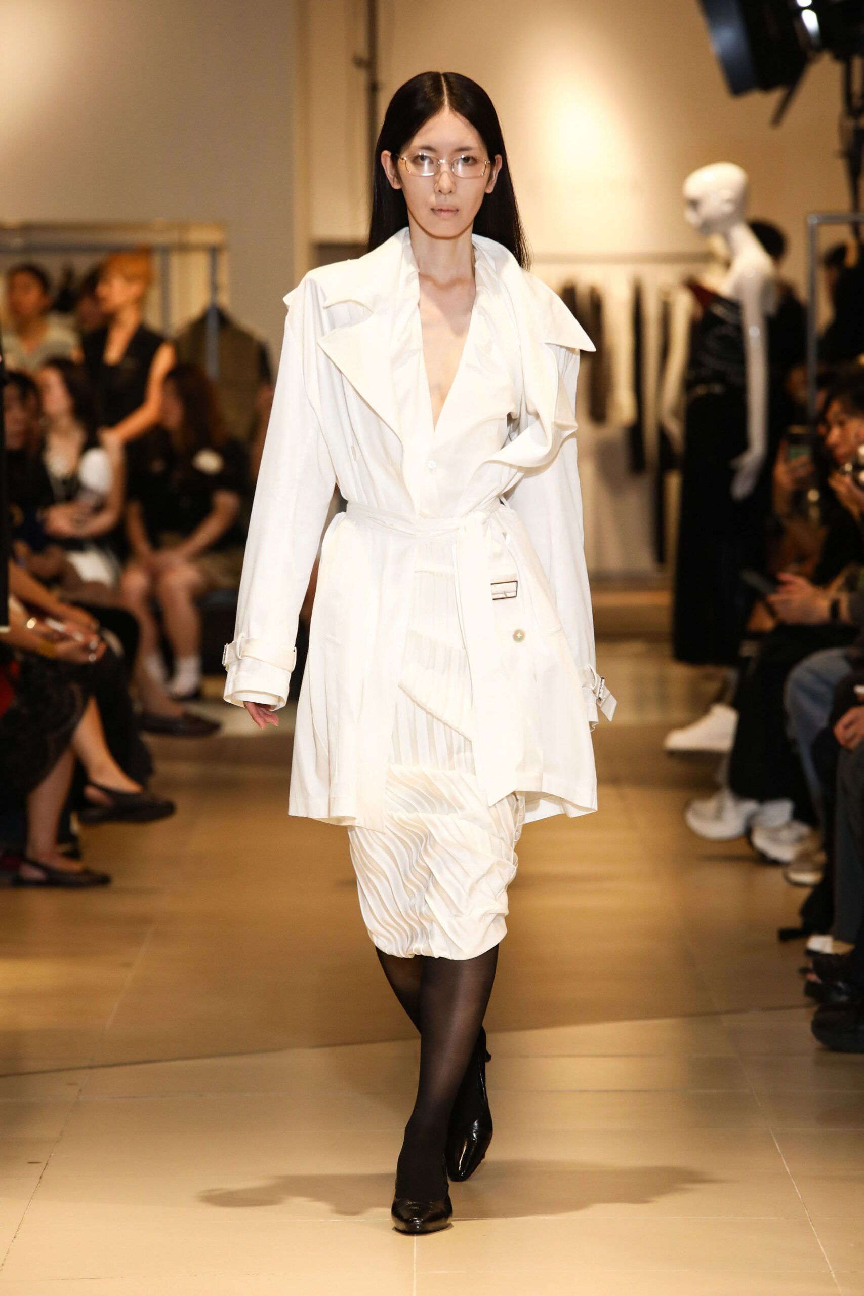 white cotton long-sleeve collared fitted belted coat