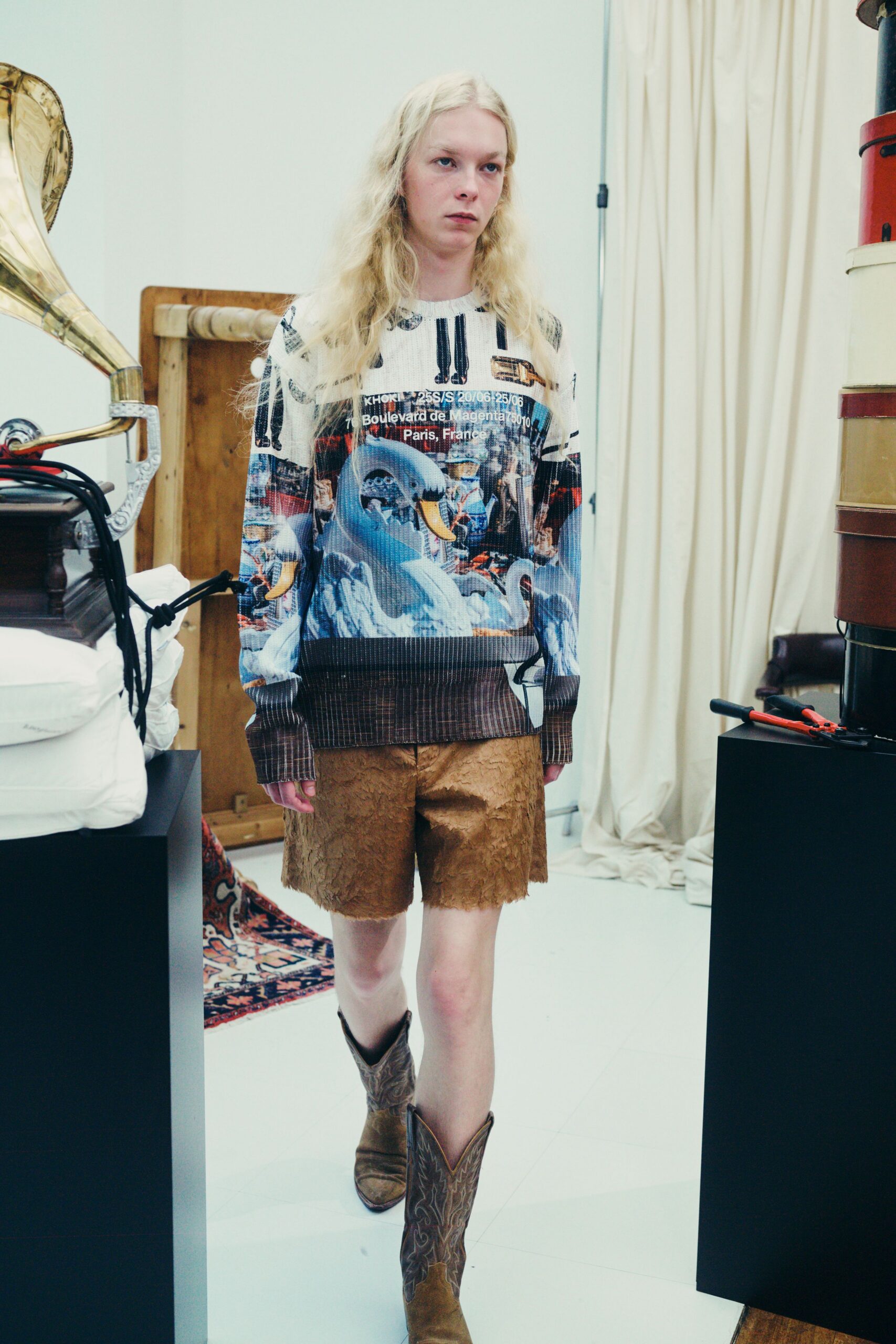 multi-colored sweater brown shorts