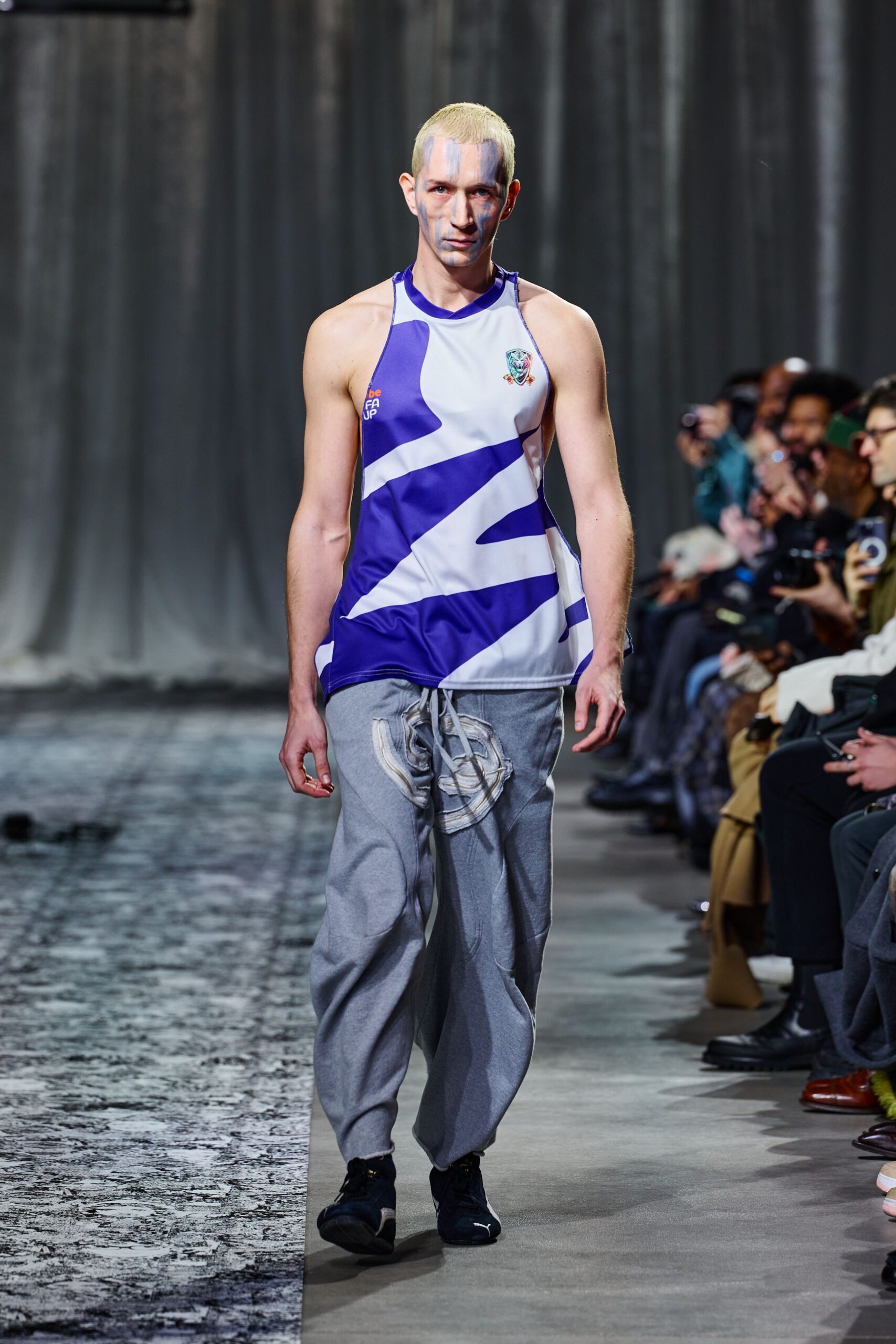 blue cotton sleeveless high-neck fitted printed tank-top