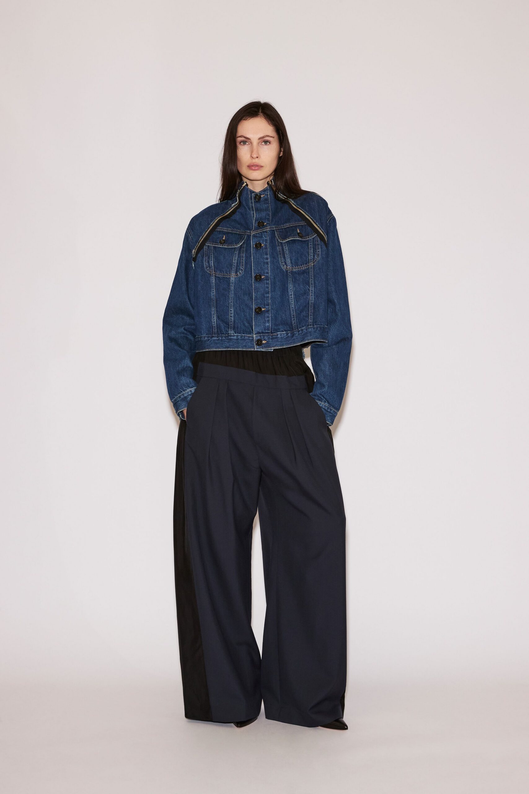blue denim long-sleeve collared relaxed buttoned cropped jacket