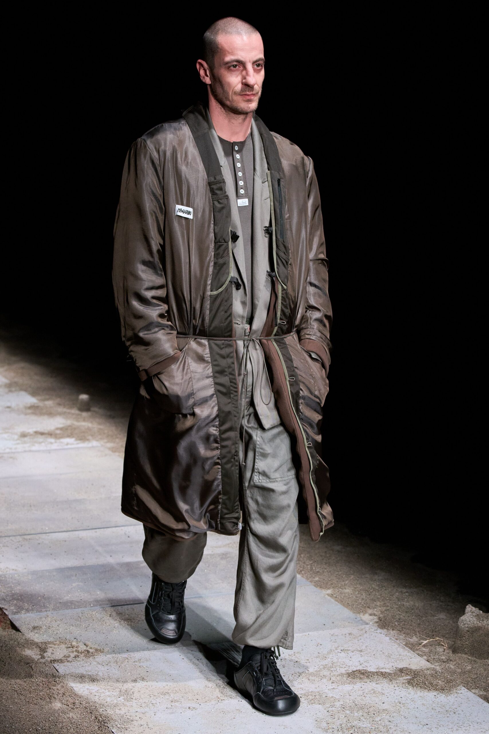 brown silk long-sleeve collared relaxed buttoned pockets coat