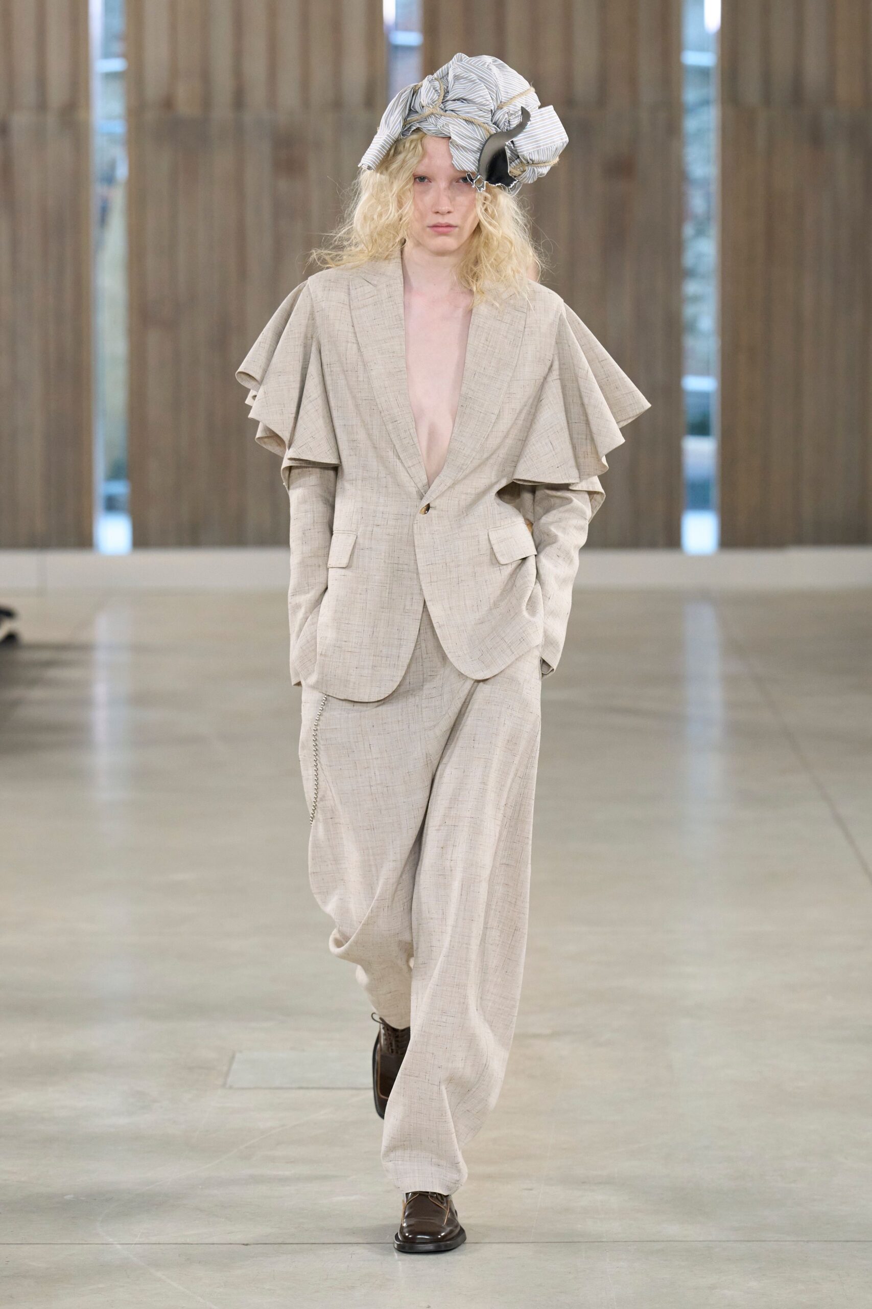 beige linen long-sleeve collared relaxed layered suit