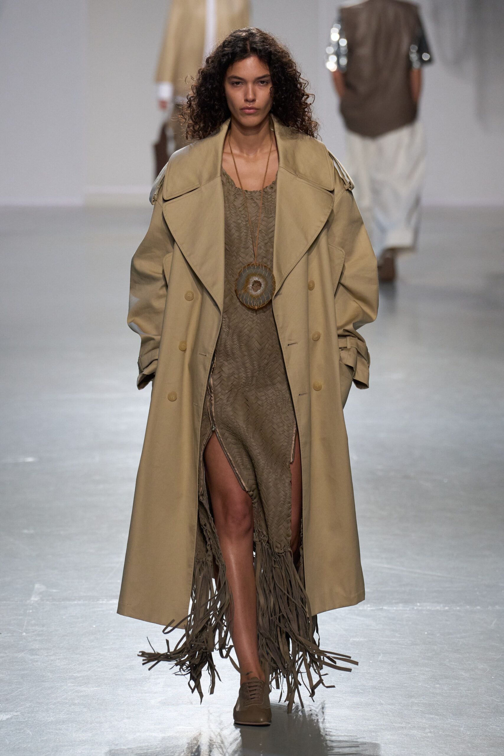 beige cotton long-sleeve collared relaxed fringed coat