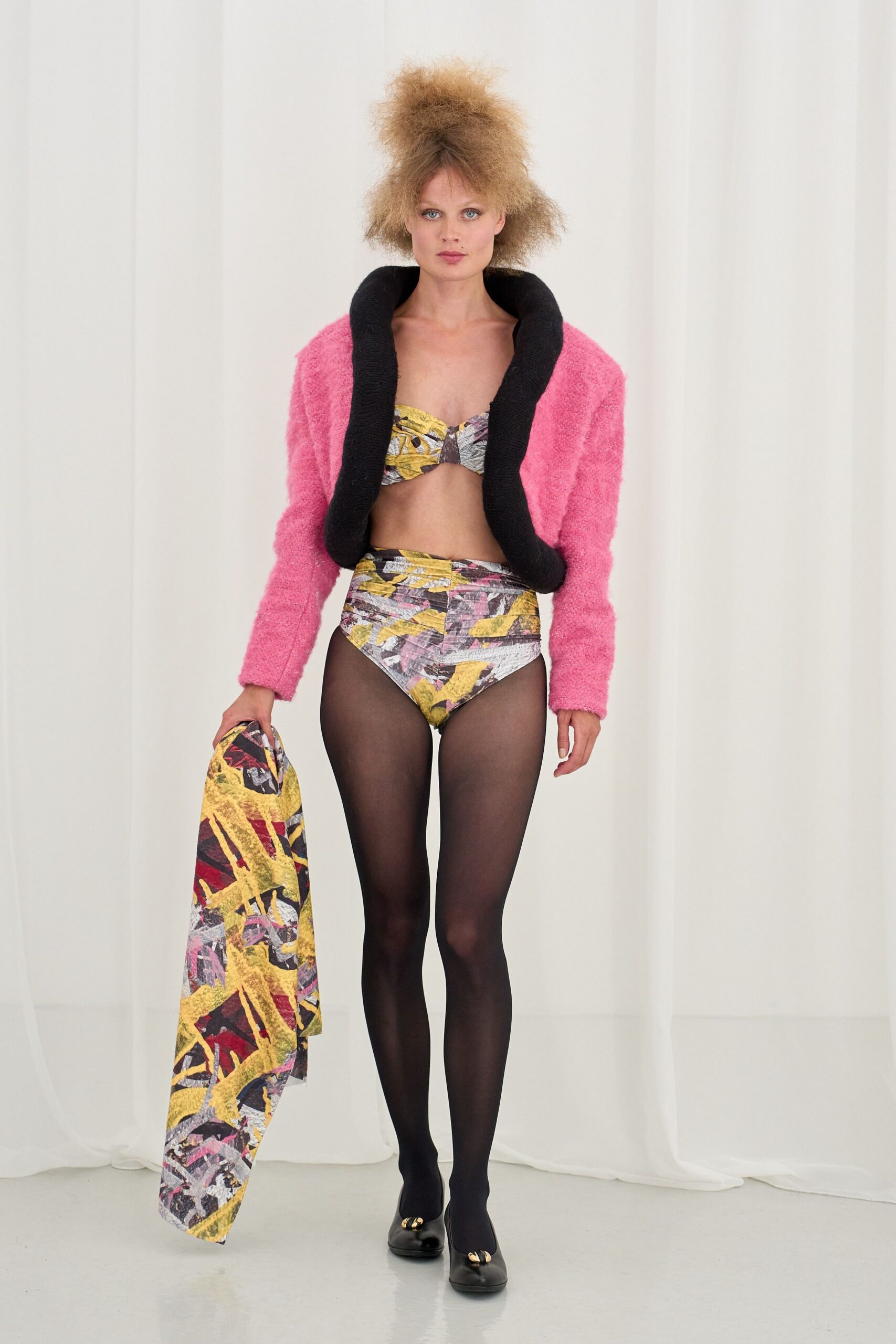 pink wool long-sleeve relaxed buttoned jacket