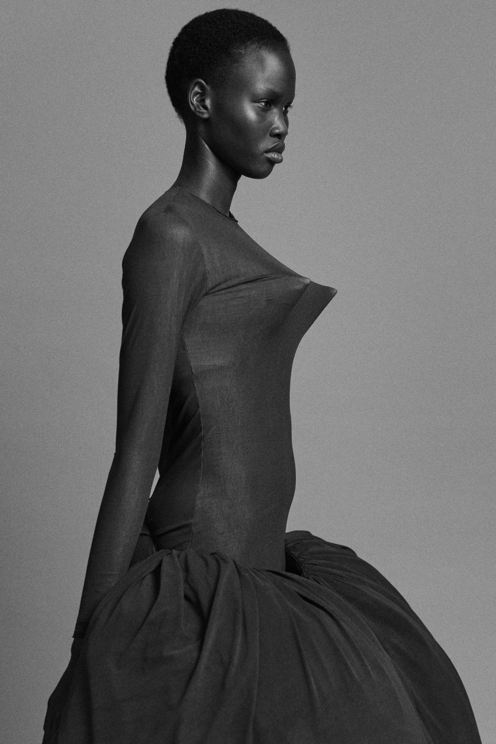 black fitted long-sleeve gown