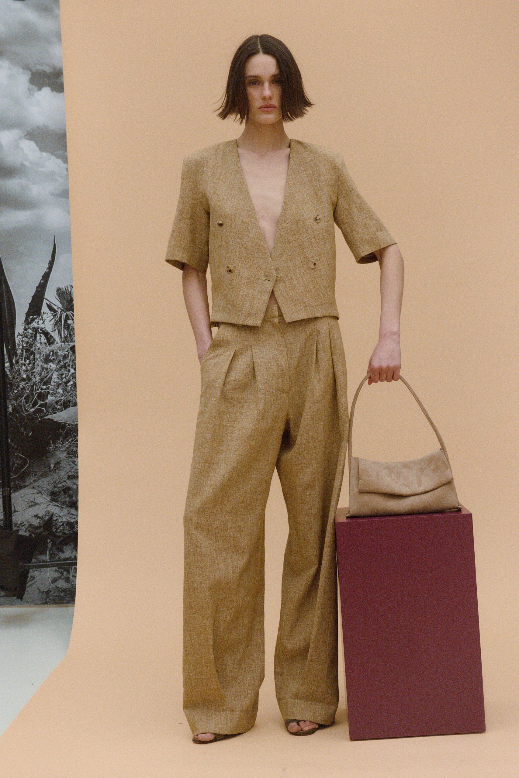 beige cotton short-sleeve collared tailored buttoned blazer