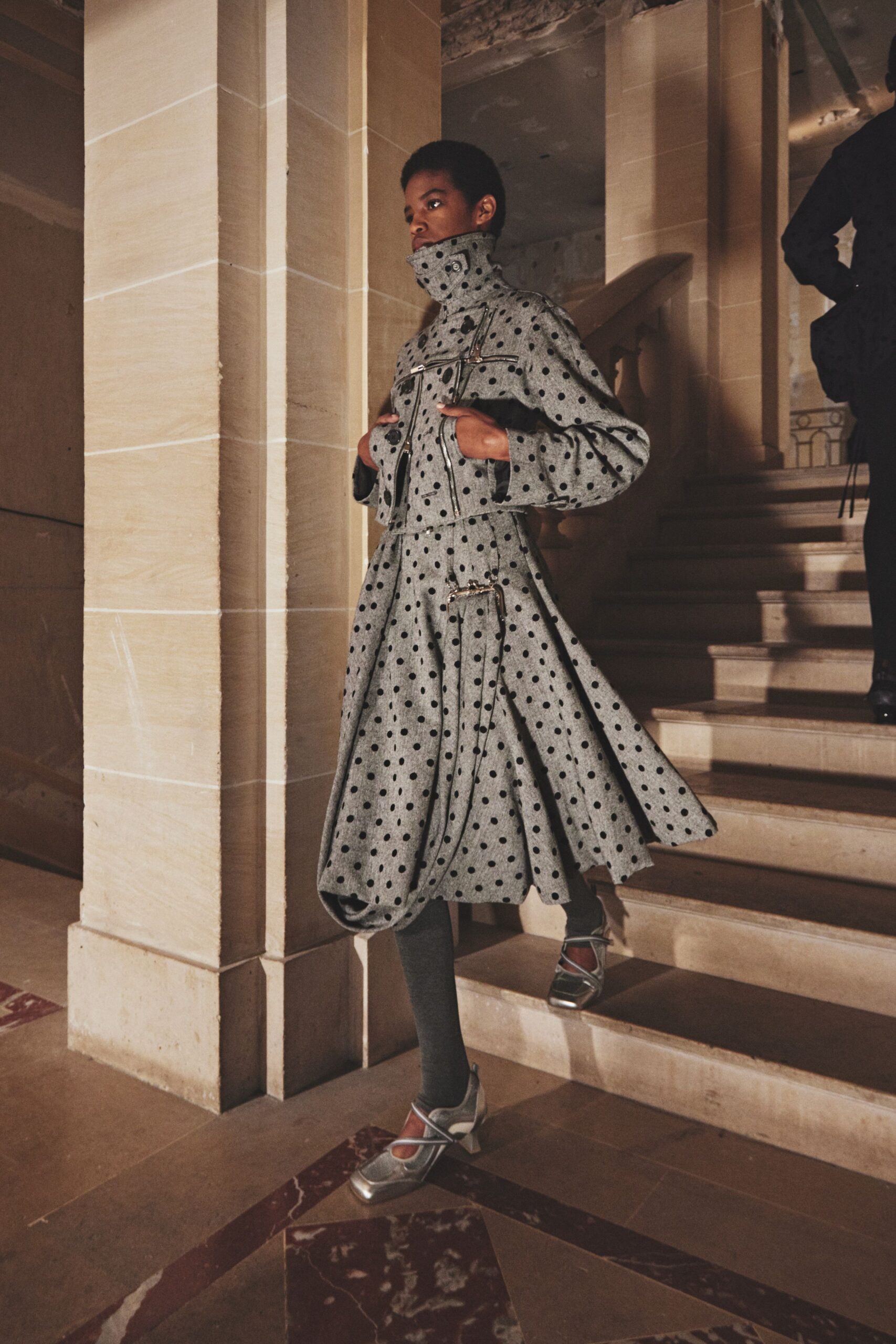 gray wool long-sleeve collared fitted polka-dot belted coat
