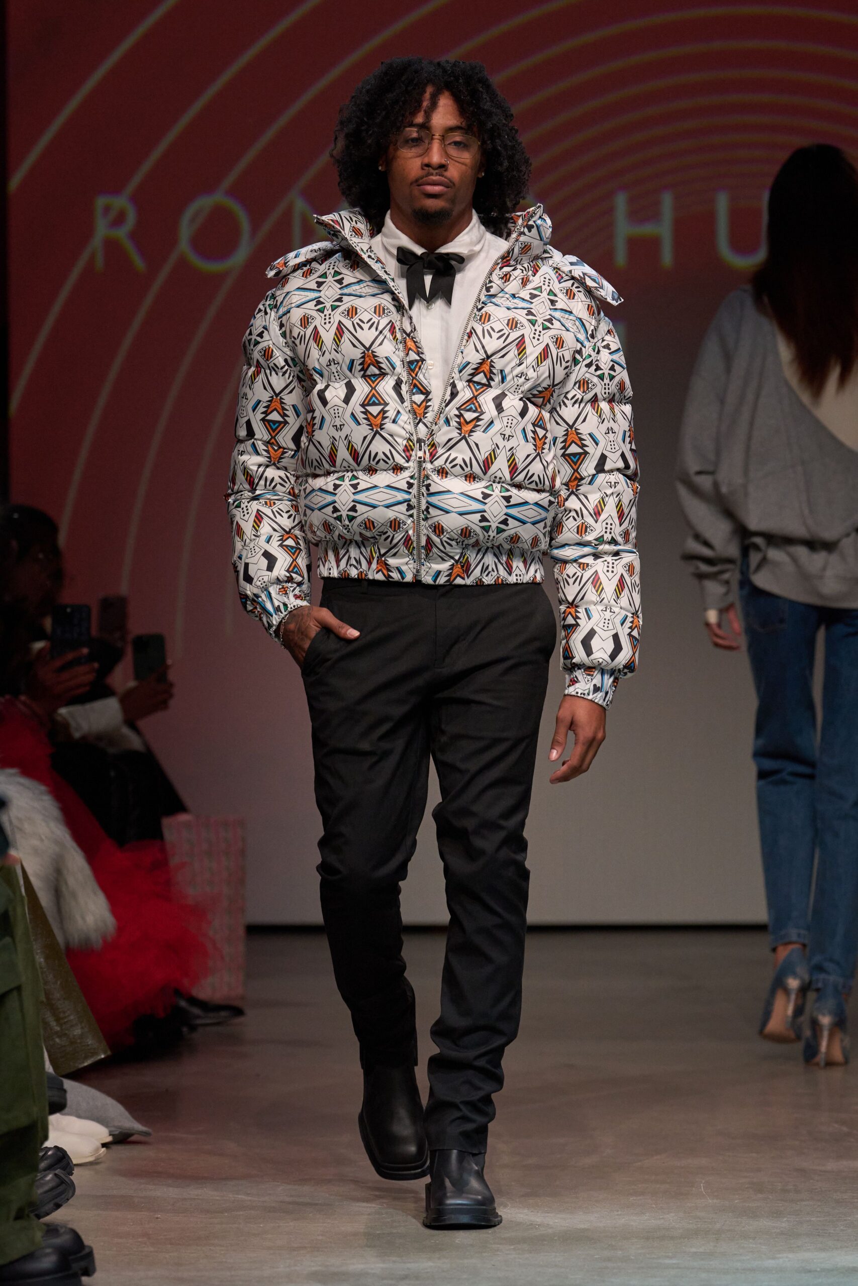 white cotton long-sleeve collared fitted printed jacket