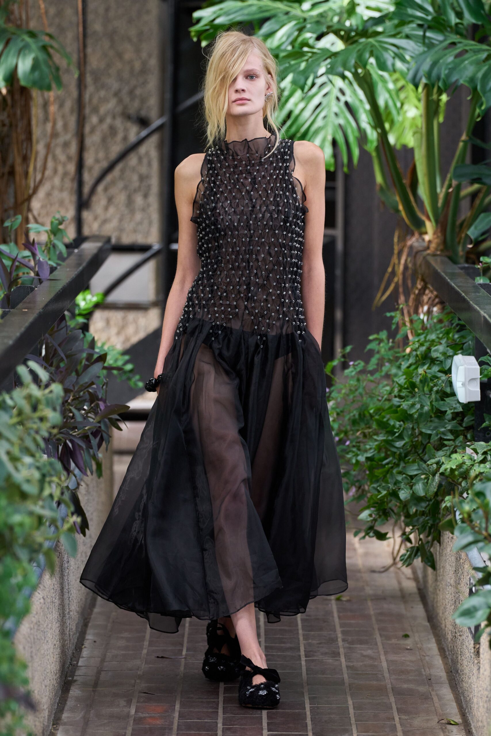 black pleated maxi dress with shoes