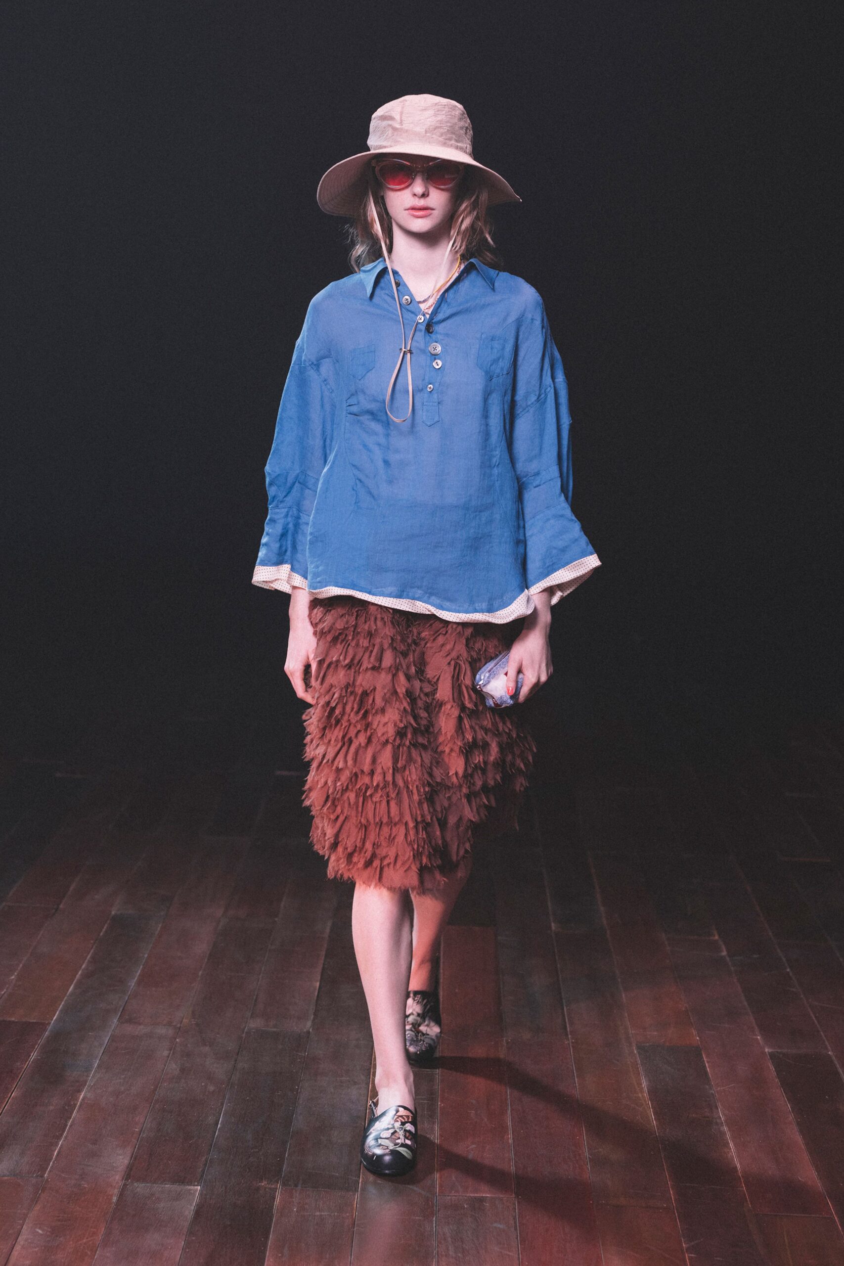 blue cotton long-sleeve collared relaxed buttoned top