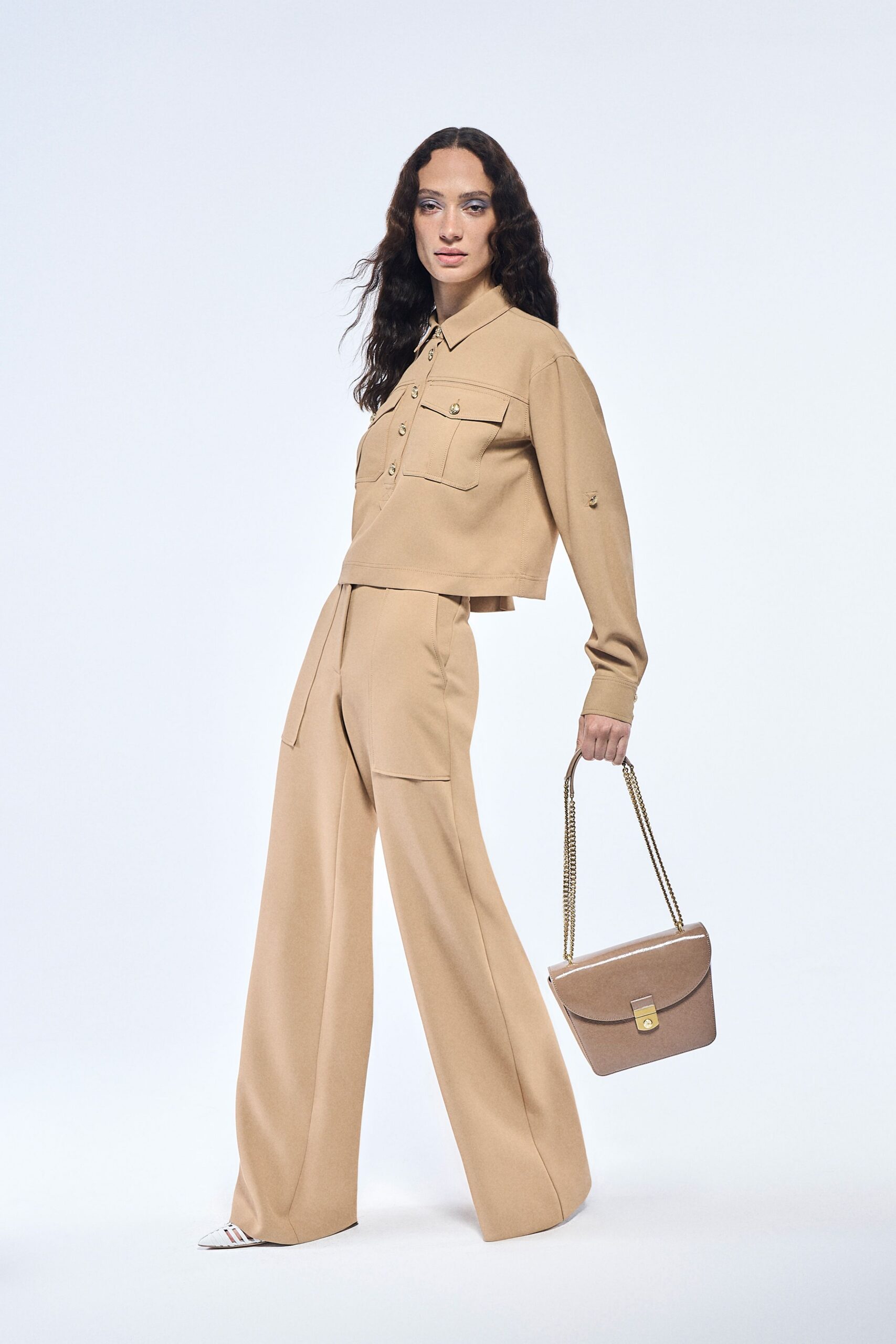 beige cotton long-sleeve collared fitted buttoned pockets top