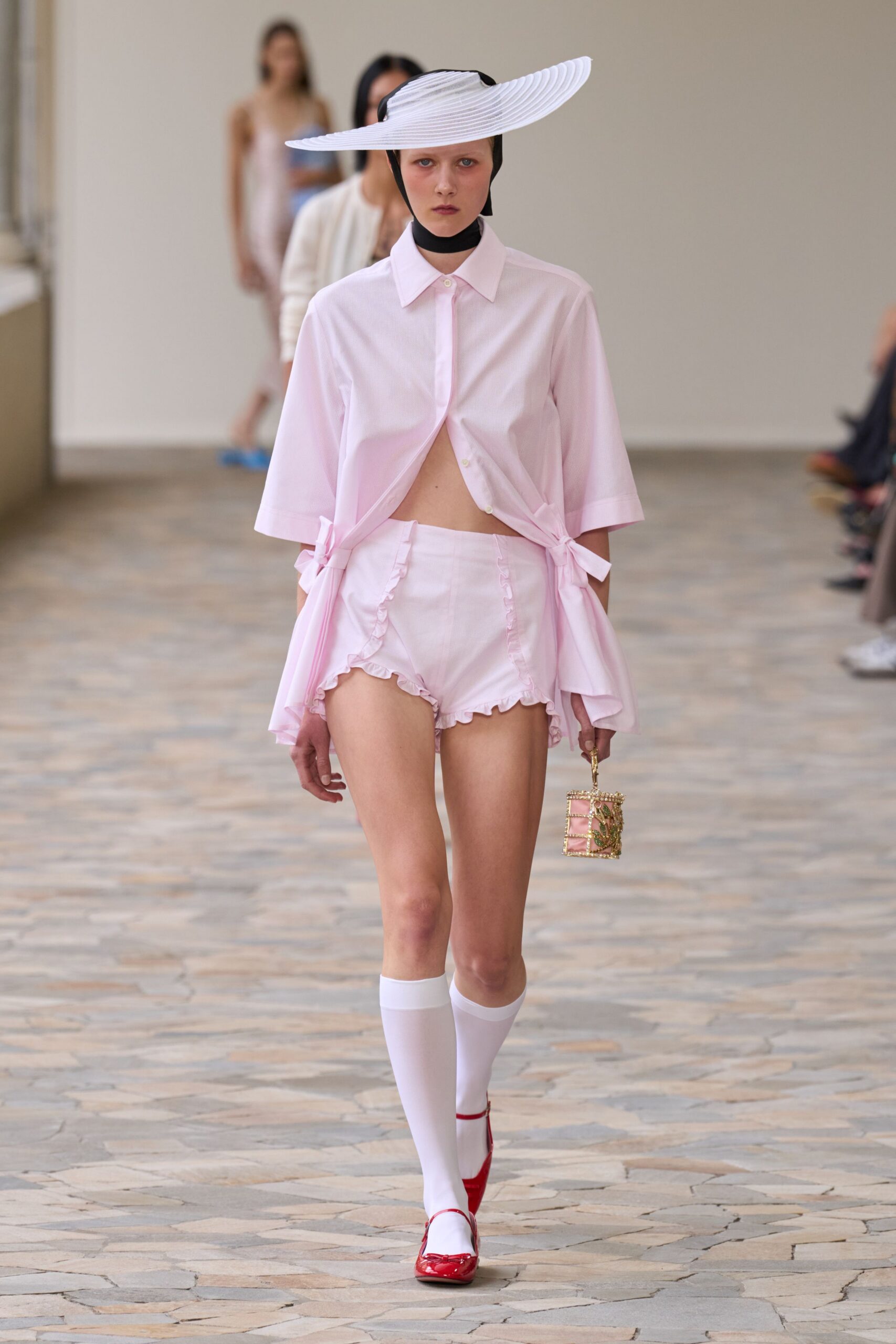 pink cotton short-sleeve collared relaxed buttoned shirt