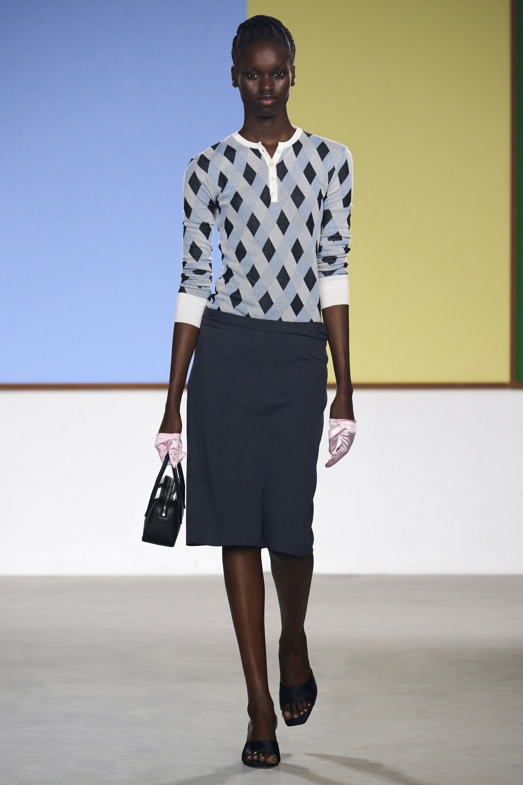 fitted gray diamond-patterned top with pencil skirt