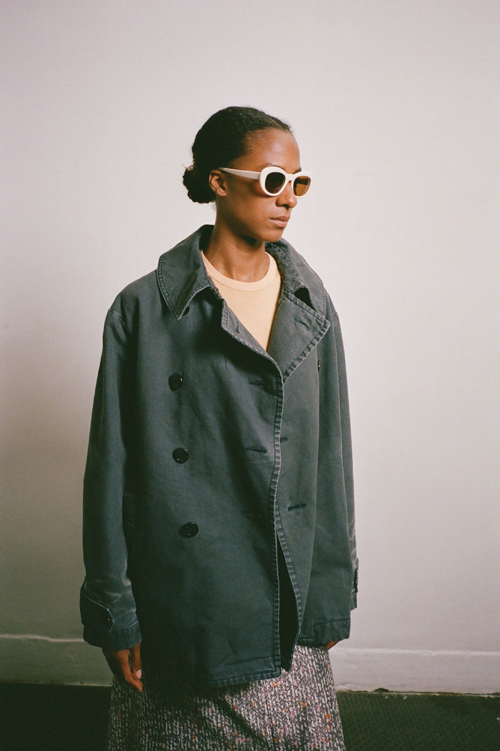 gray cotton long-sleeve collared oversized jacket