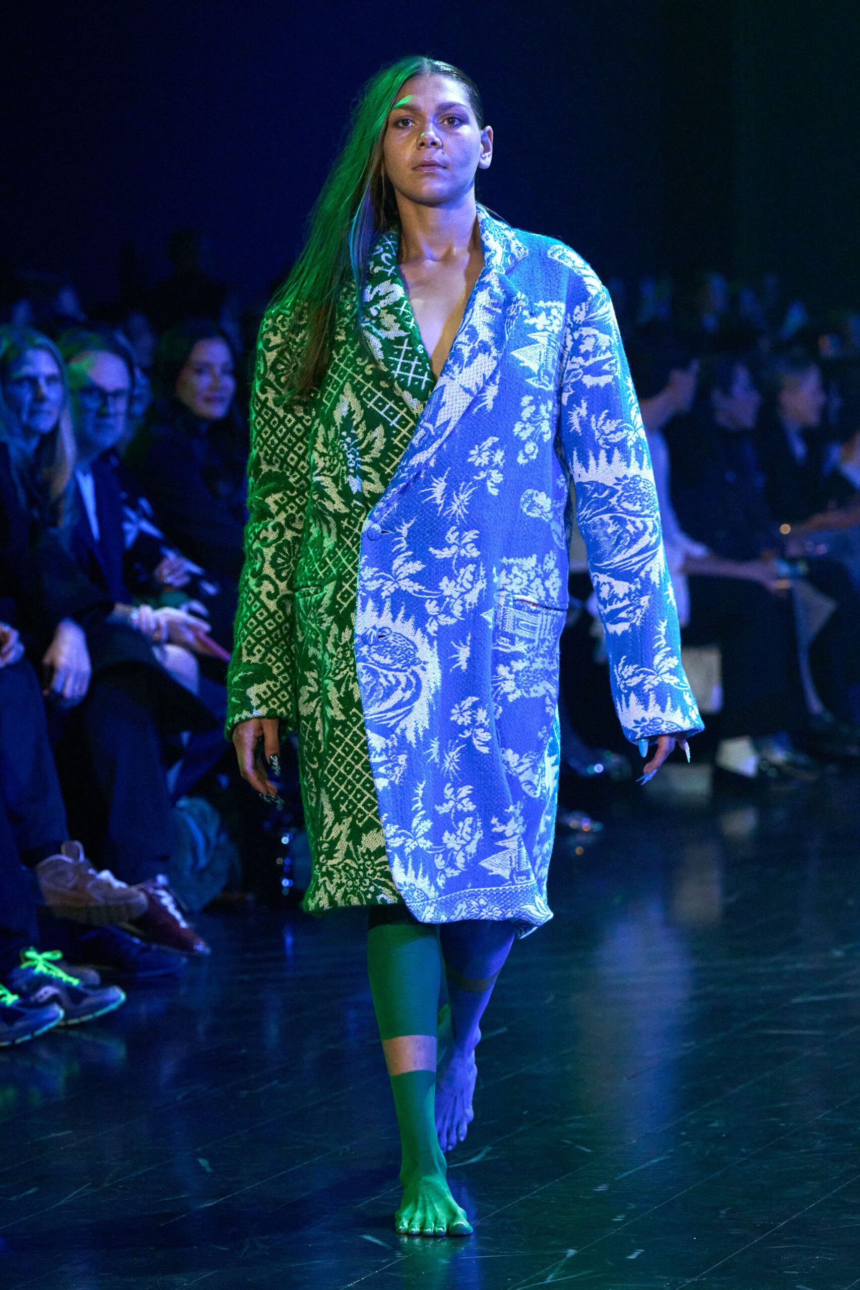 blue cotton long-sleeve v-neck relaxed printed coat
