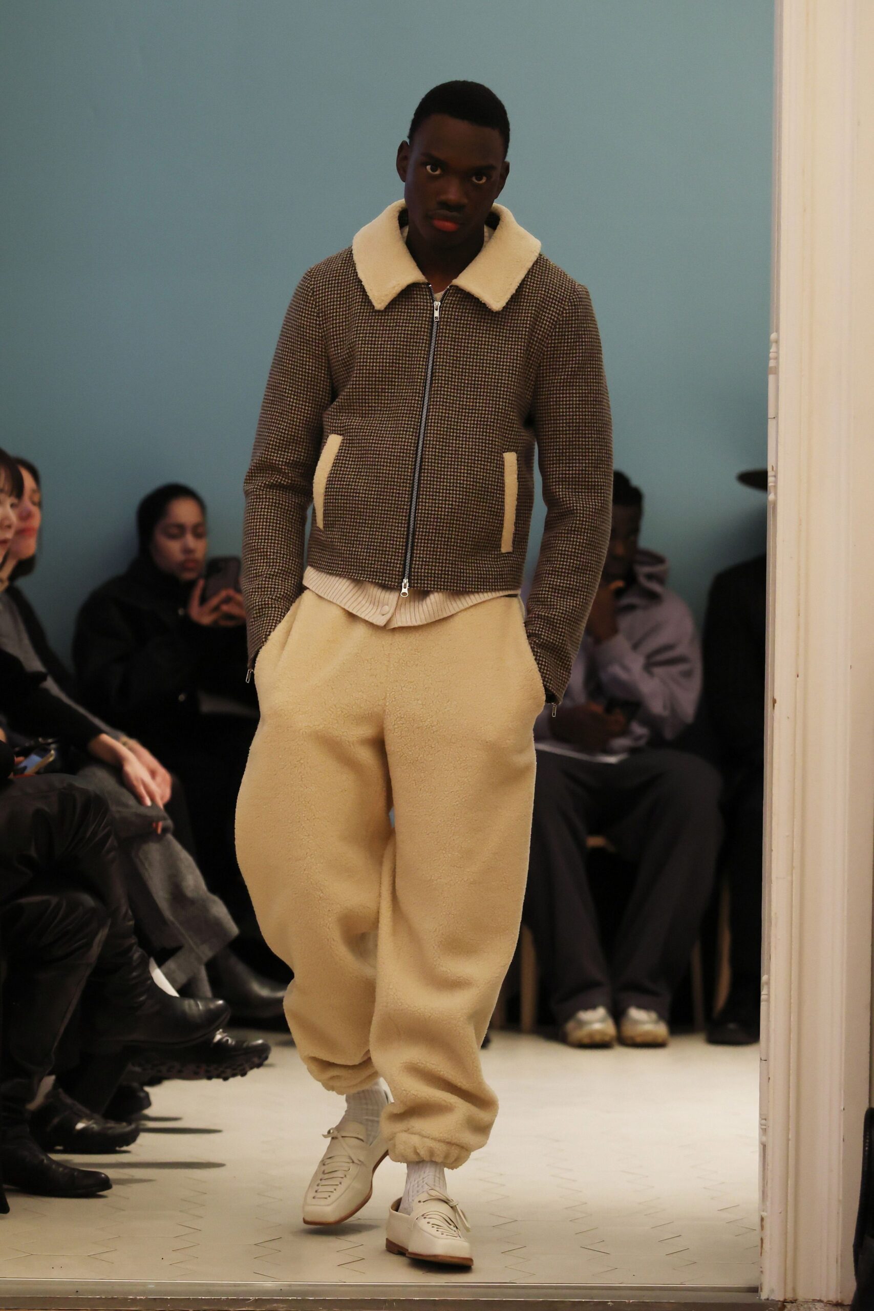brown wool long-sleeve collared relaxed zippered jacket