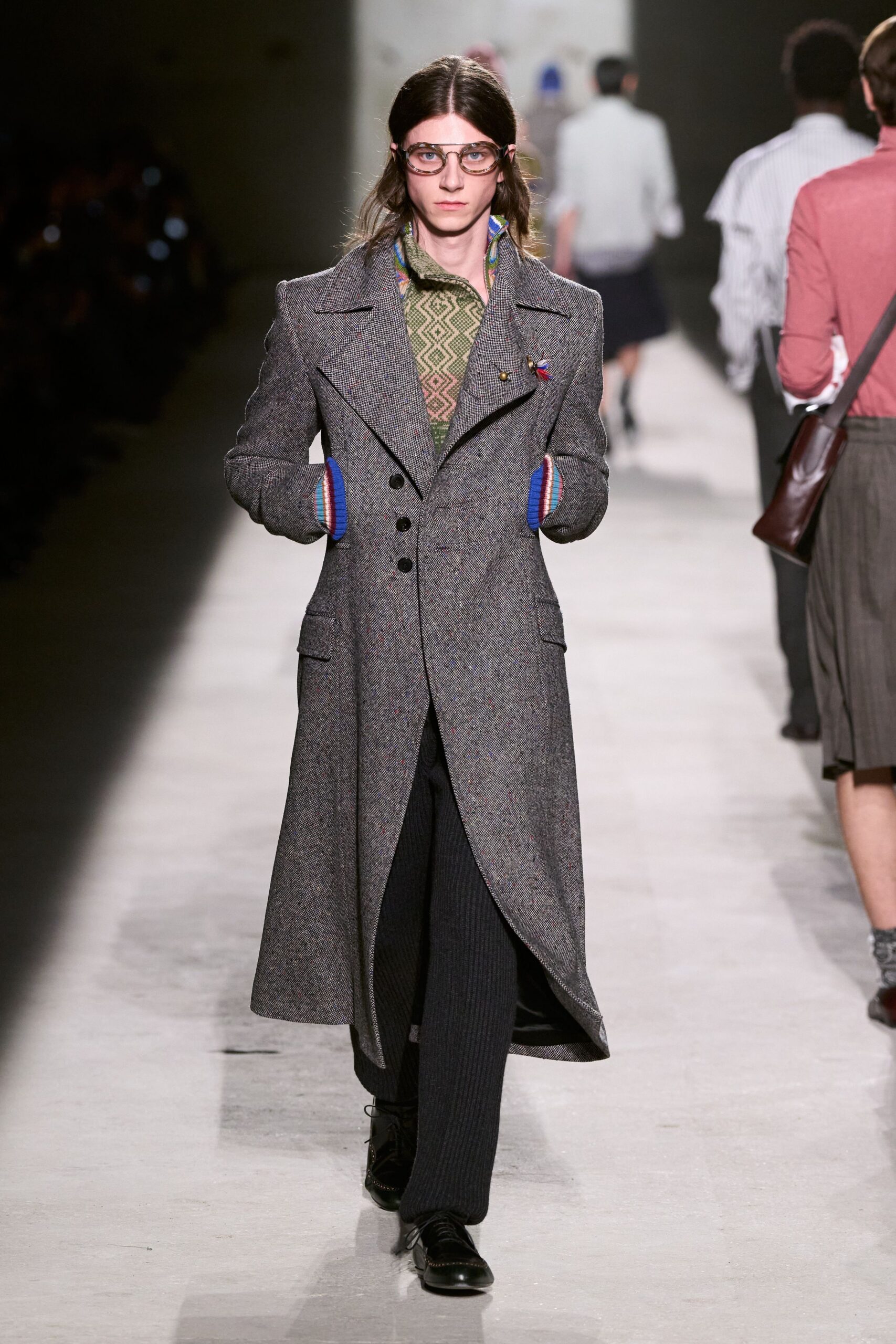 gray wool long-sleeve collared tailored buttoned coat