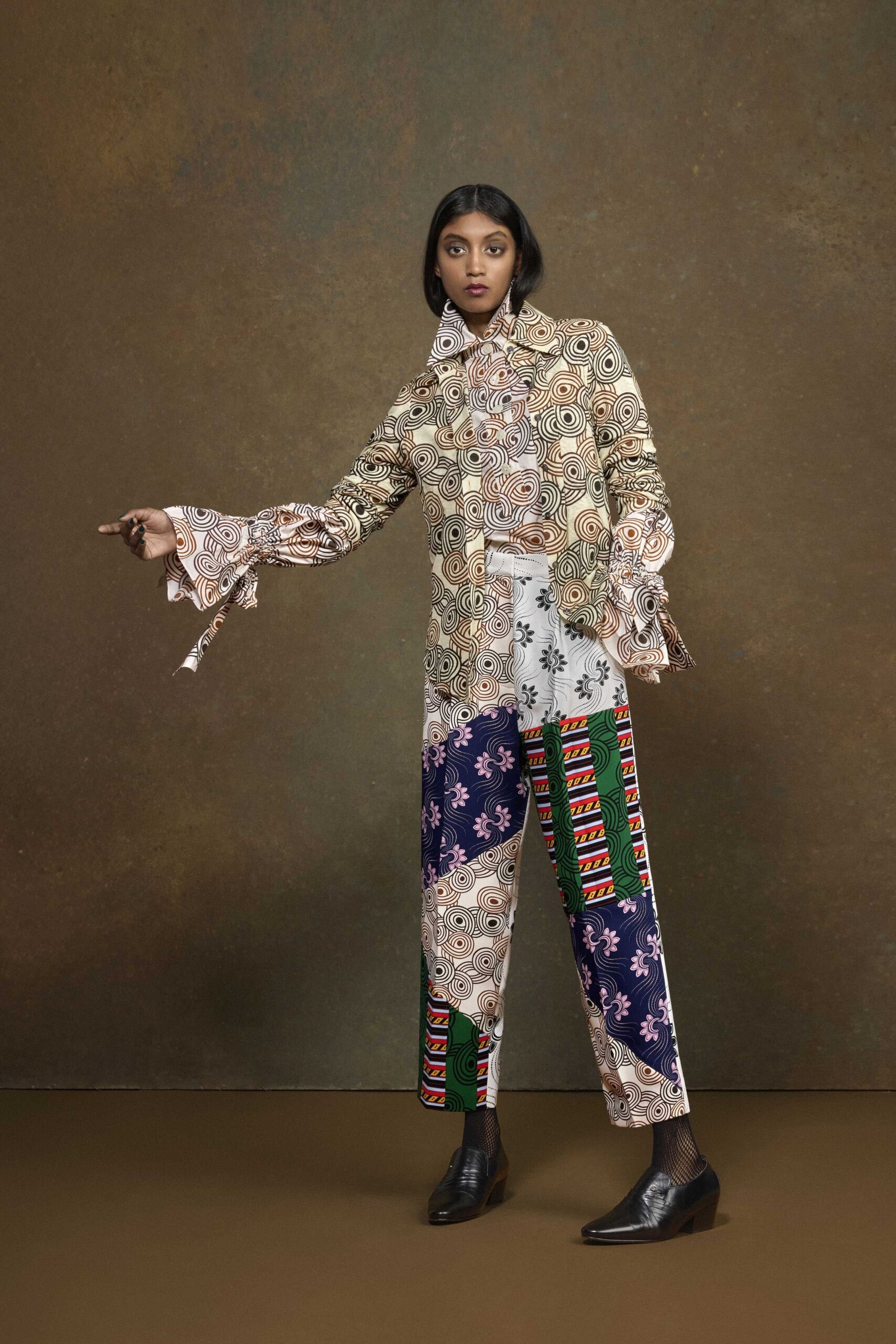 beige cotton long-sleeve collared fitted printed jacket