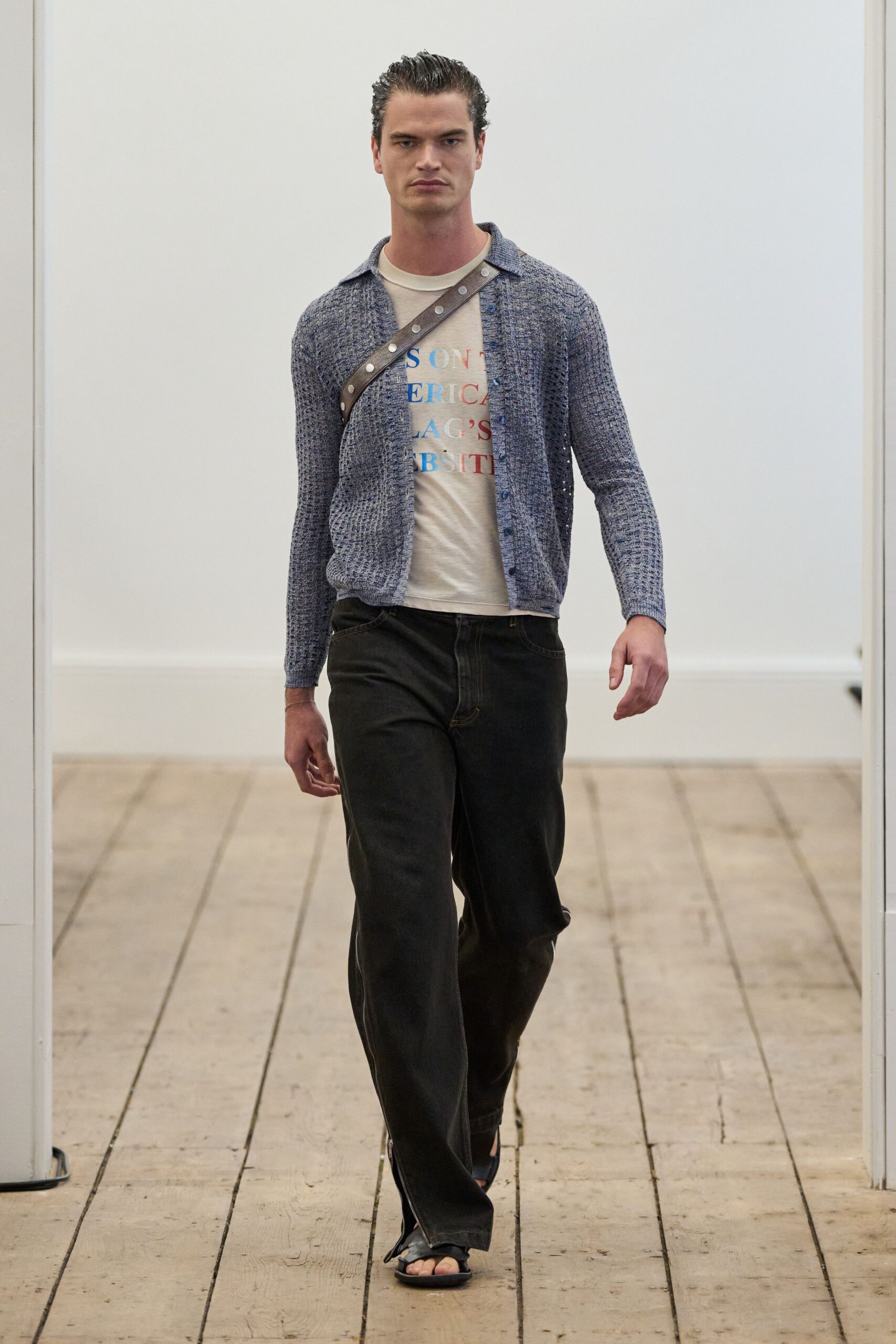white cotton short-sleeve collared fitted shirt