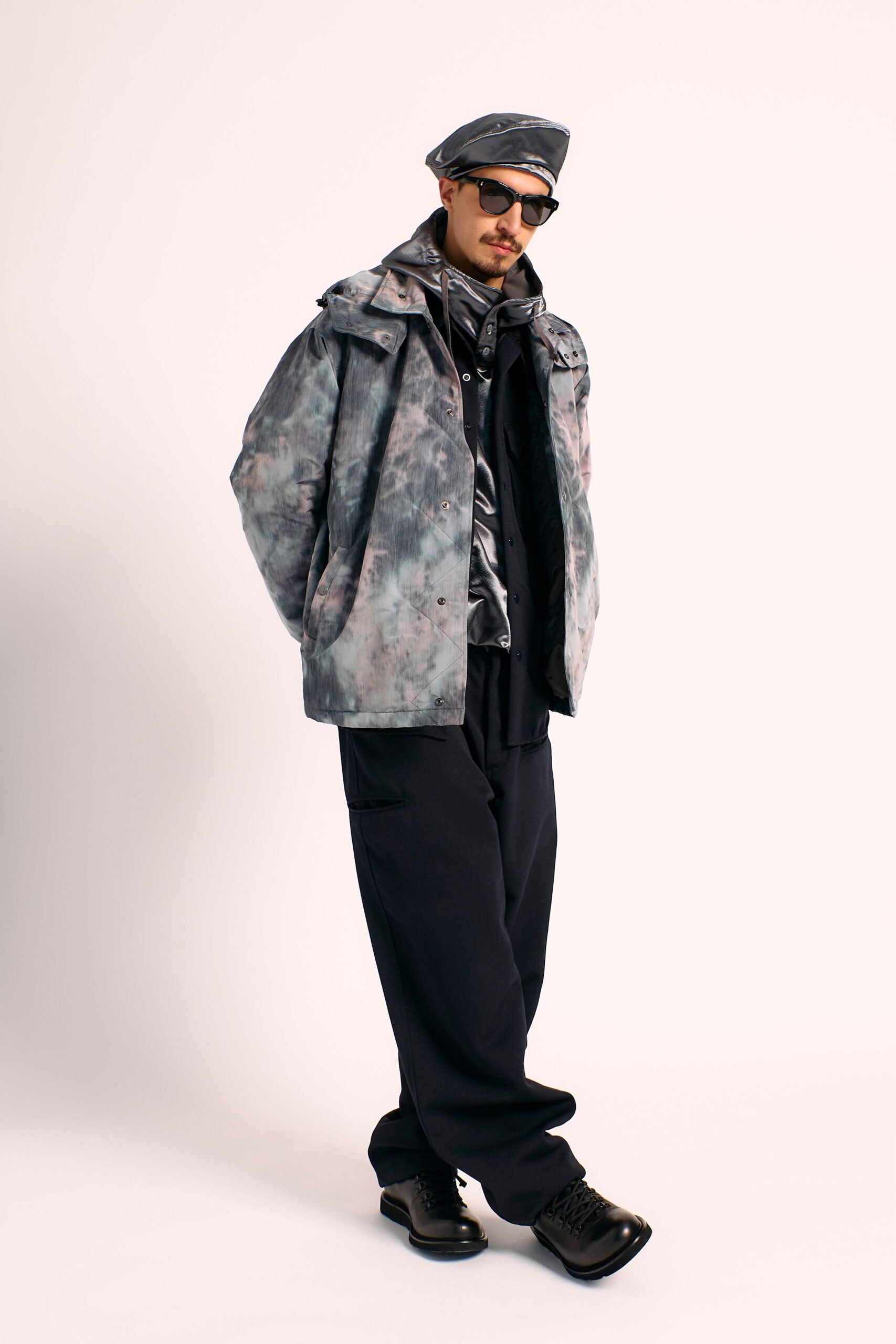 gray cotton long-sleeve collared relaxed printed jacket