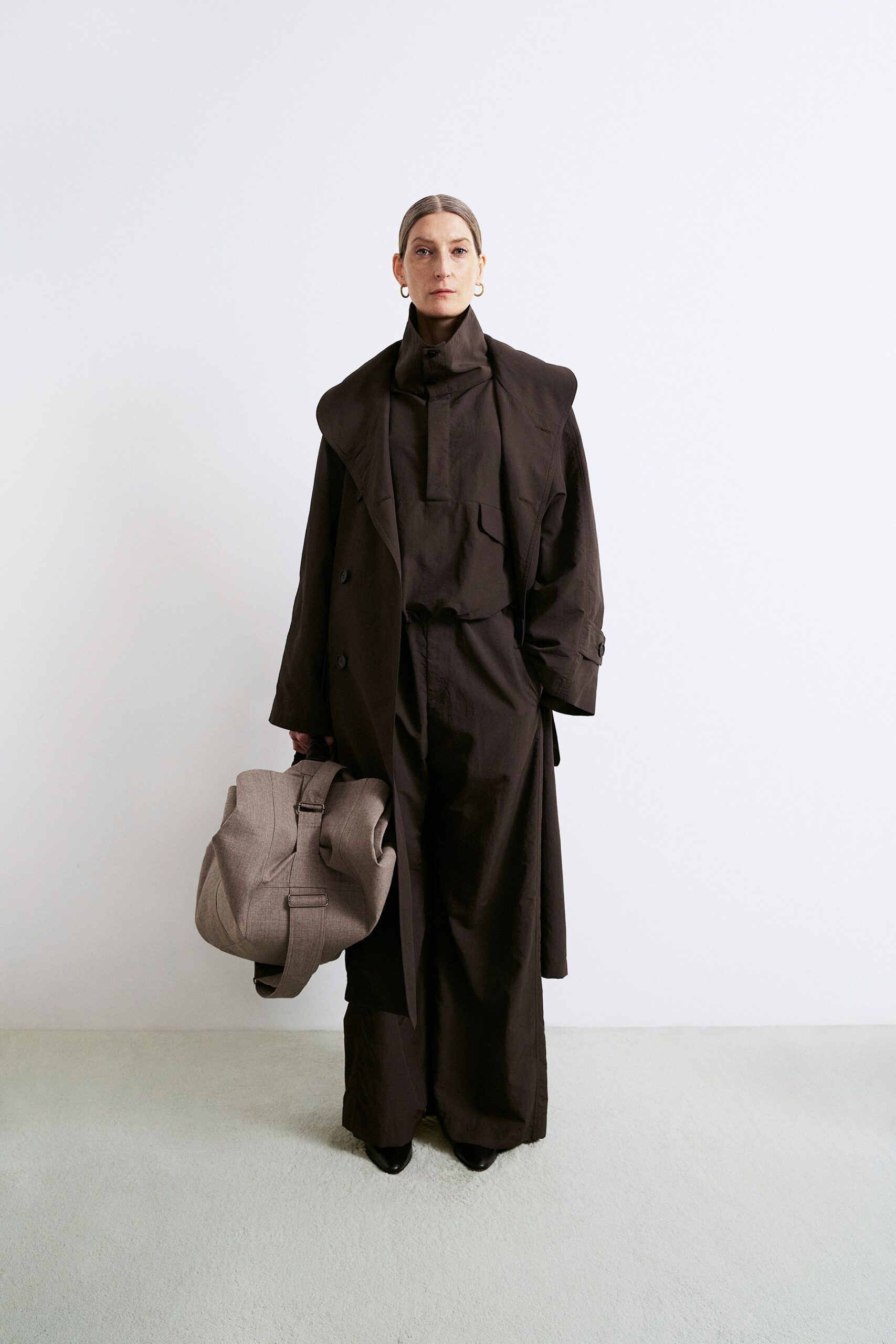 brown cotton long-sleeve collared oversized pockets coat