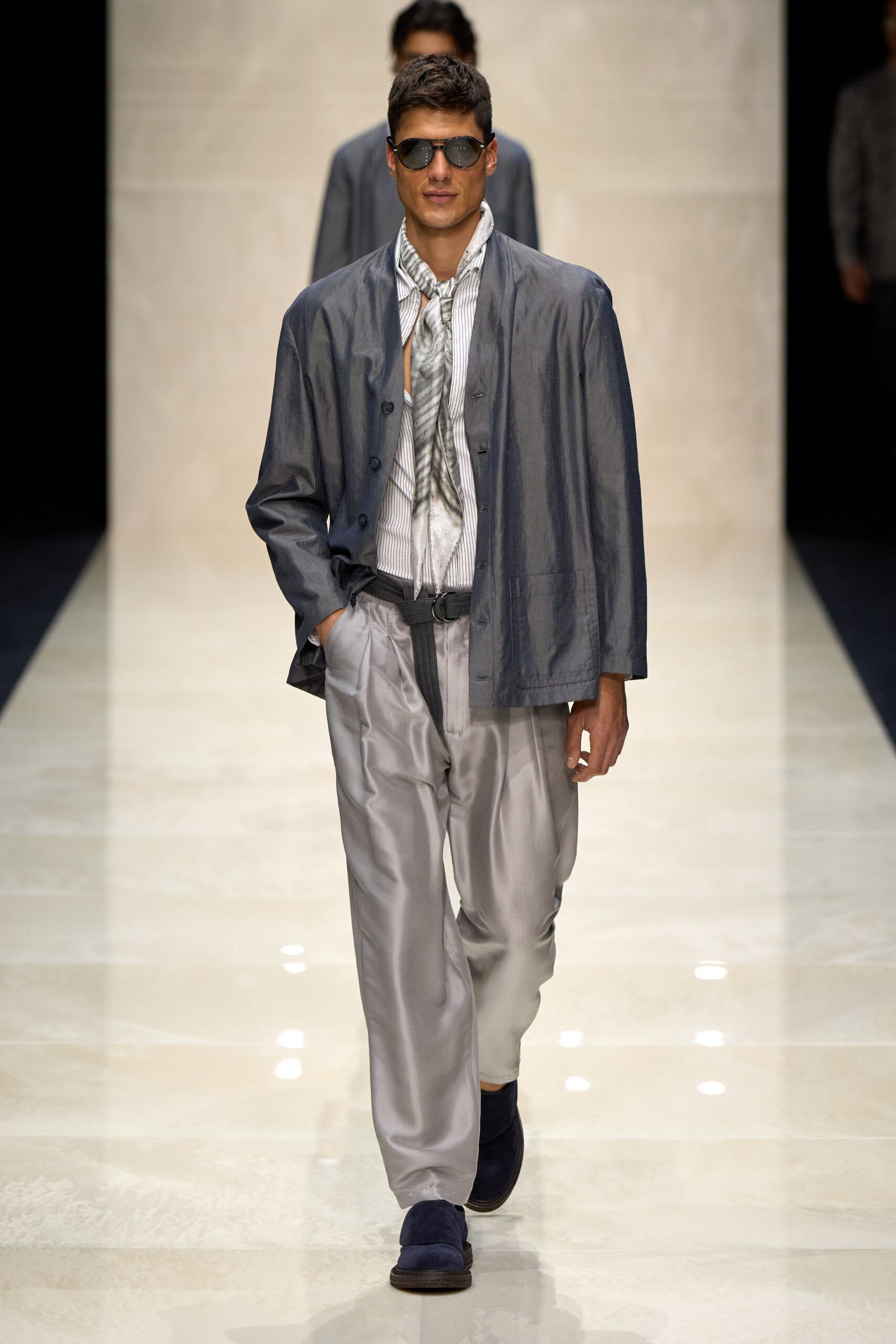gray silk long-sleeve collared relaxed buttoned jacket