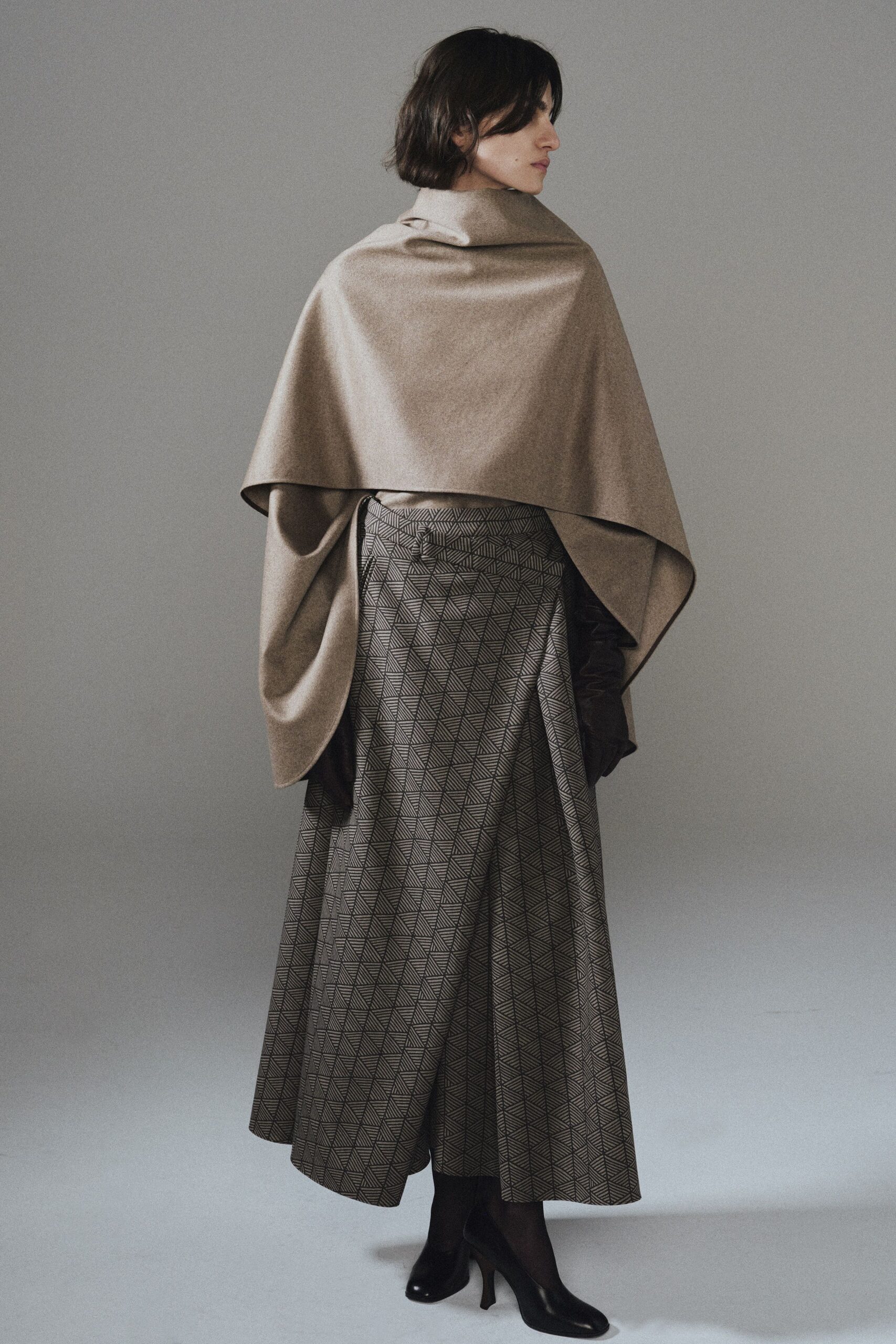 brown wool fitted pleated maxi skirt