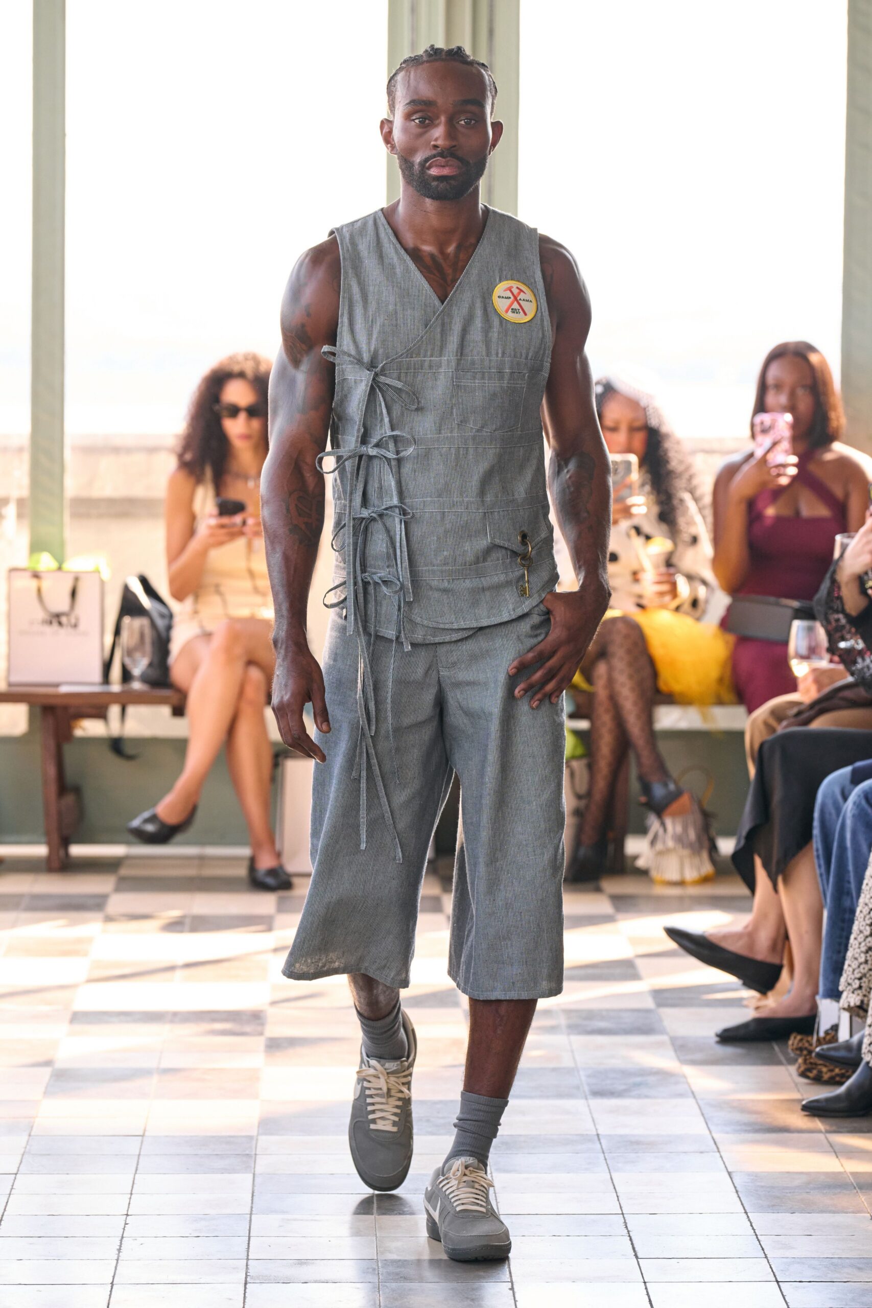 gray cotton sleeveless v-neck relaxed zippered vest