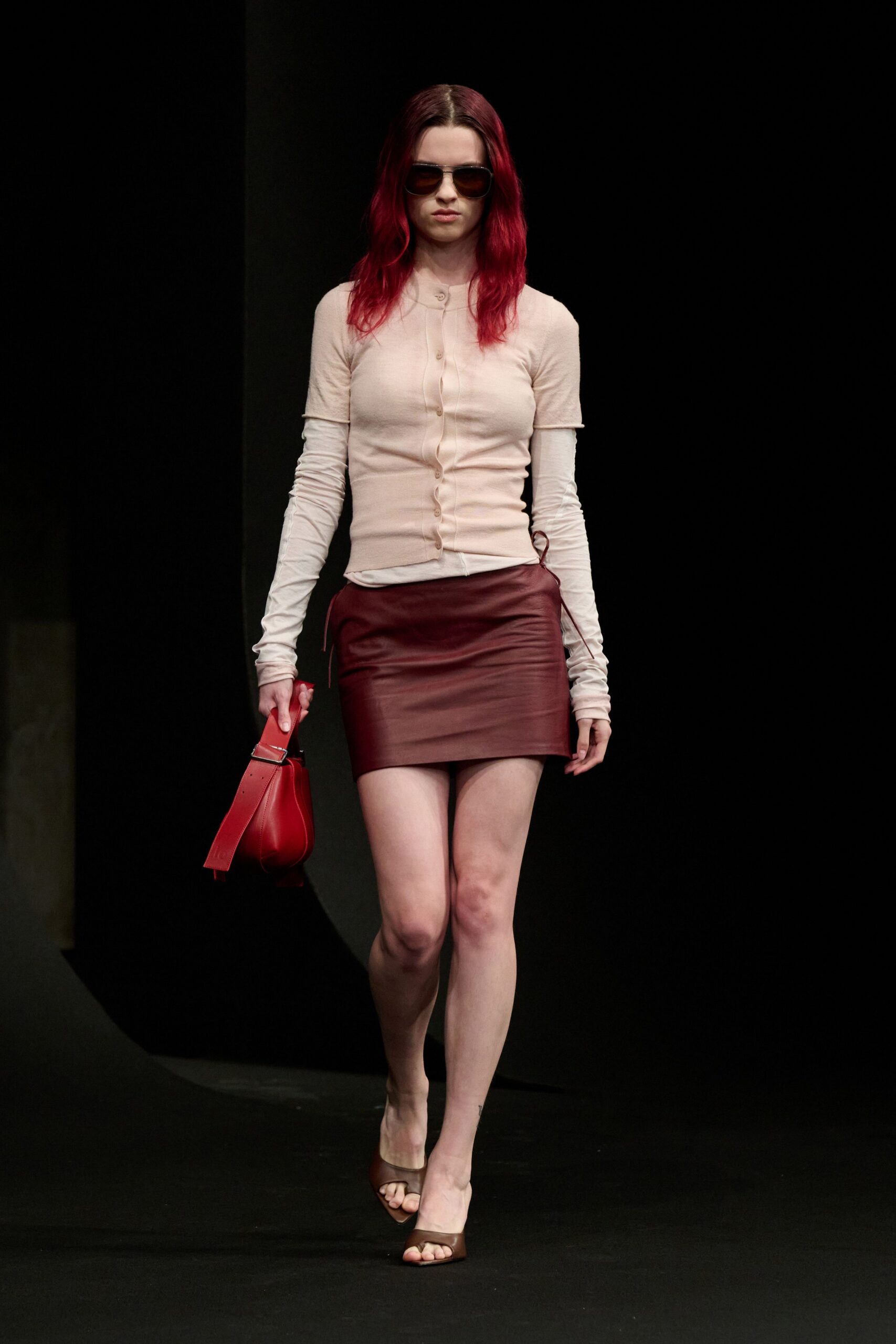 red leather fitted pencil mini skirt