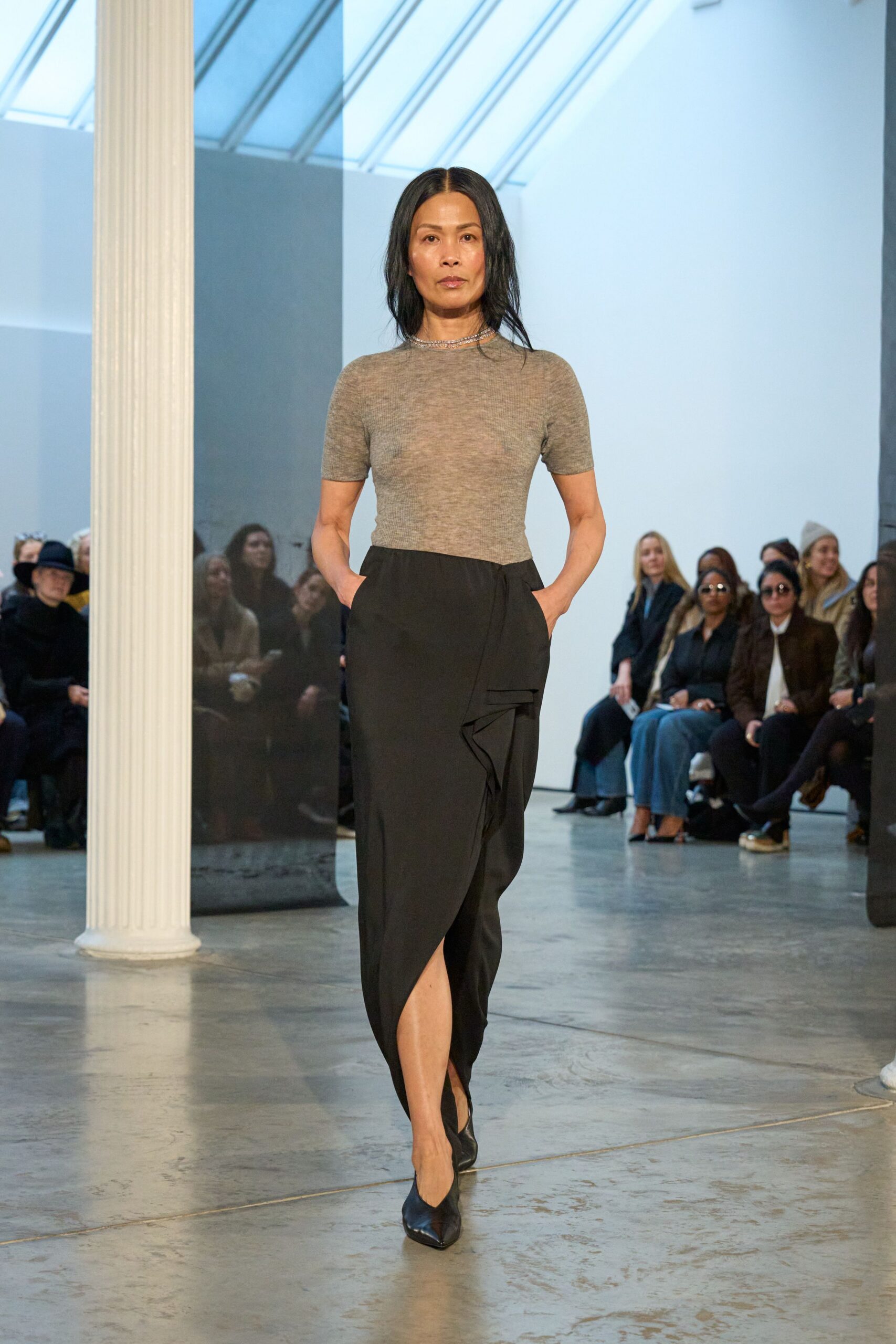 gray fitted top black skirt