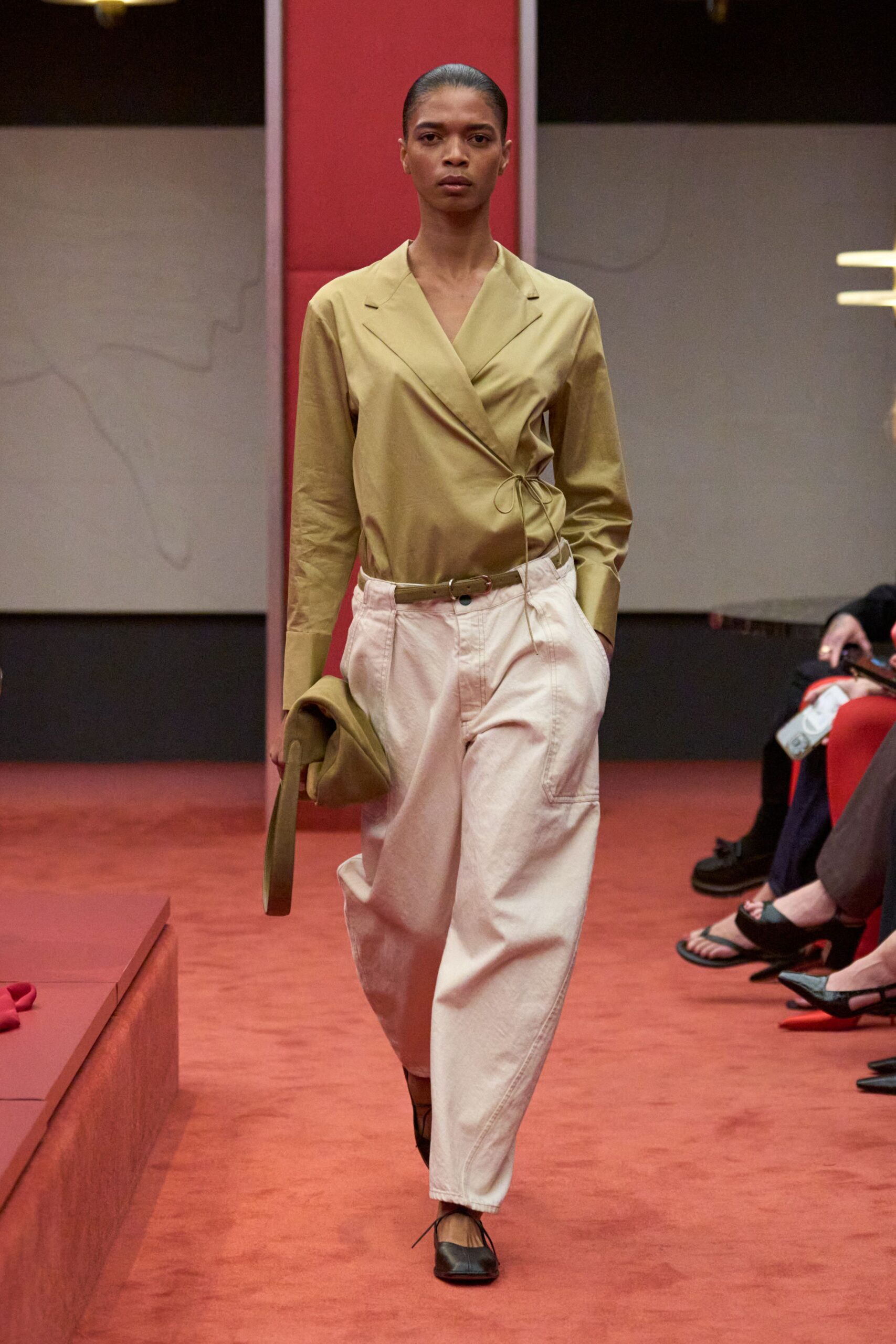 beige cotton relaxed cargo pants