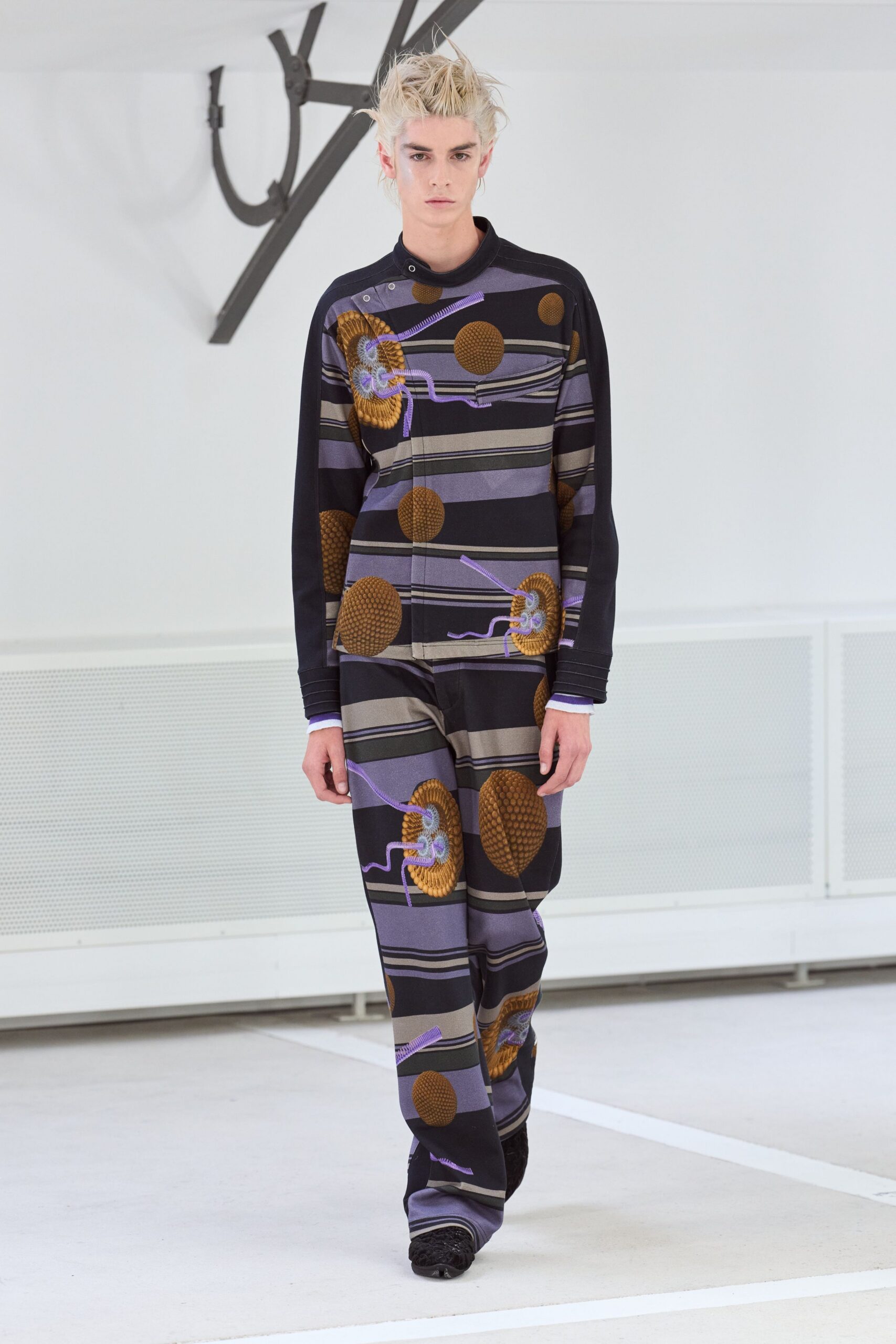 relaxed black printed shirt and pants